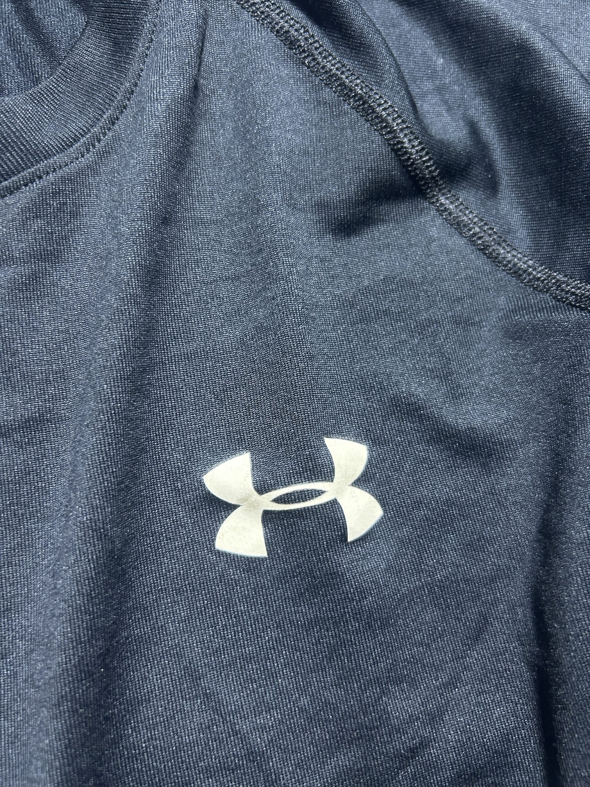 Under Armour HeatGear T-Shirt | Black | Loose Fit | Size 42-44