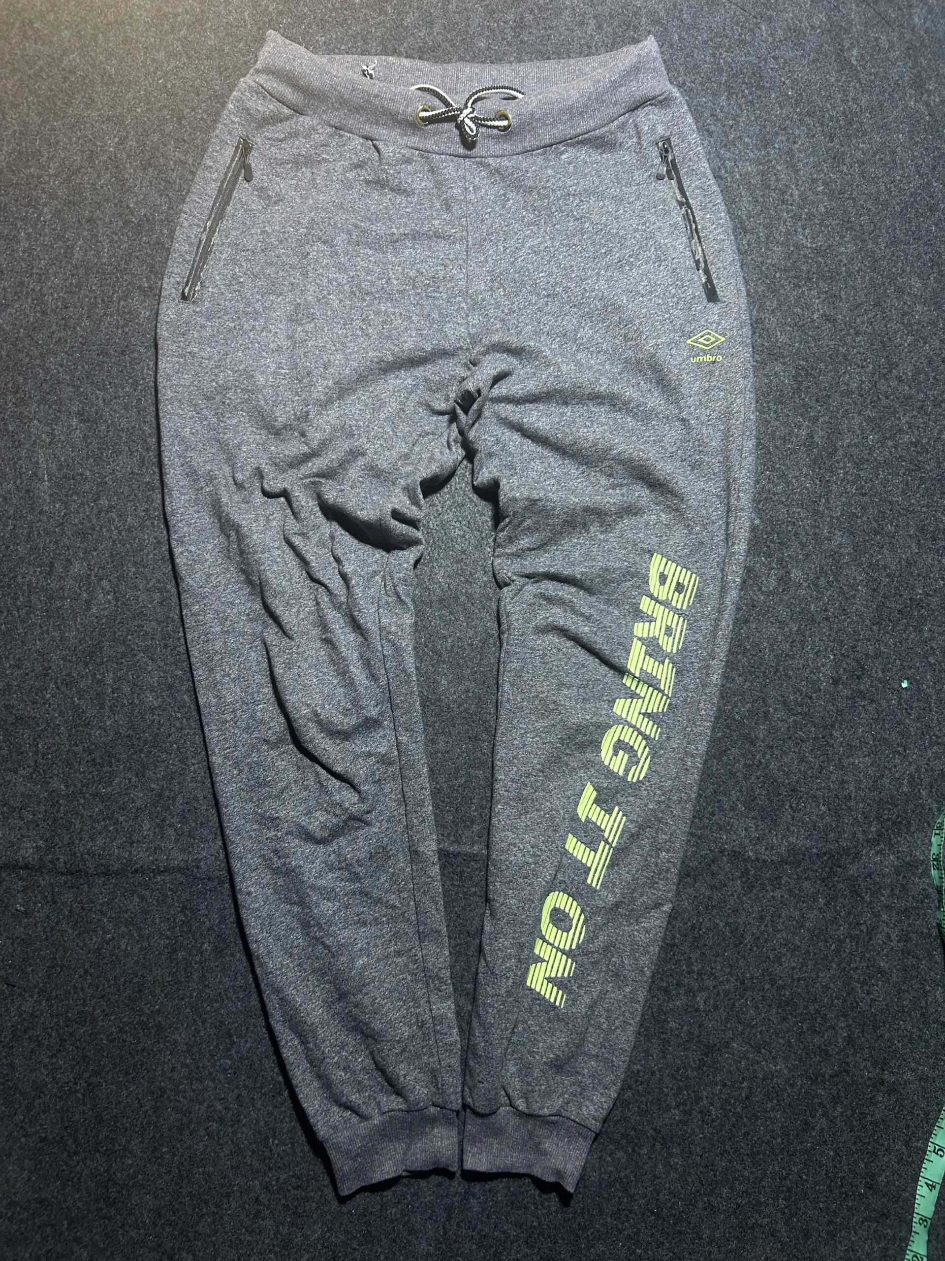 Umbro Fleece Jogger Track Pants | Grey | Tapered Fit | Waist 28–30