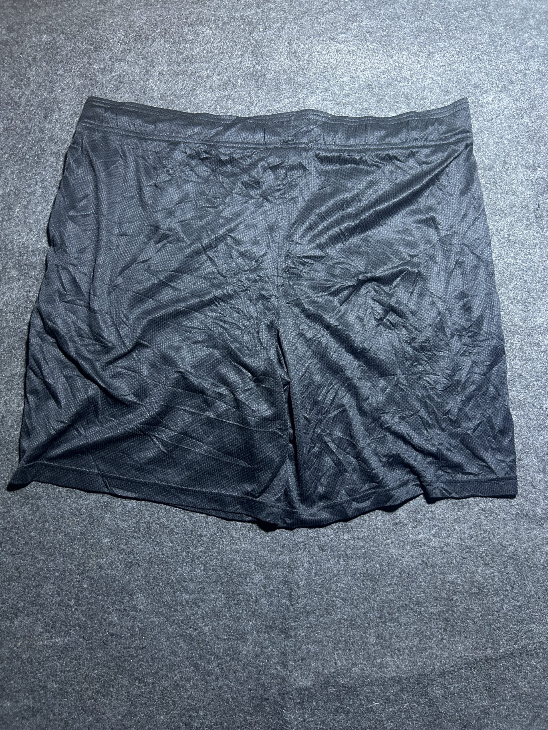 Under Armour Black Training Shorts XL loose Fit Performance