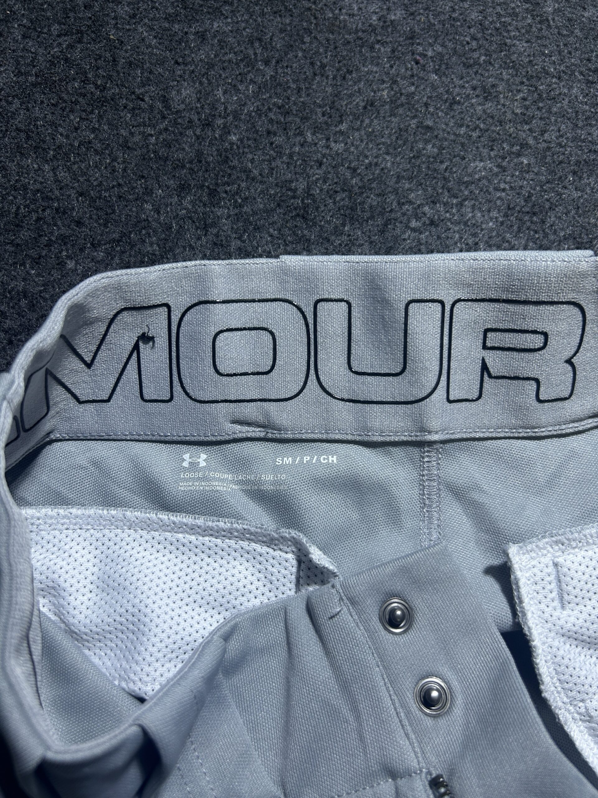 Under Armour Grey Performance Training Pants (Size M)