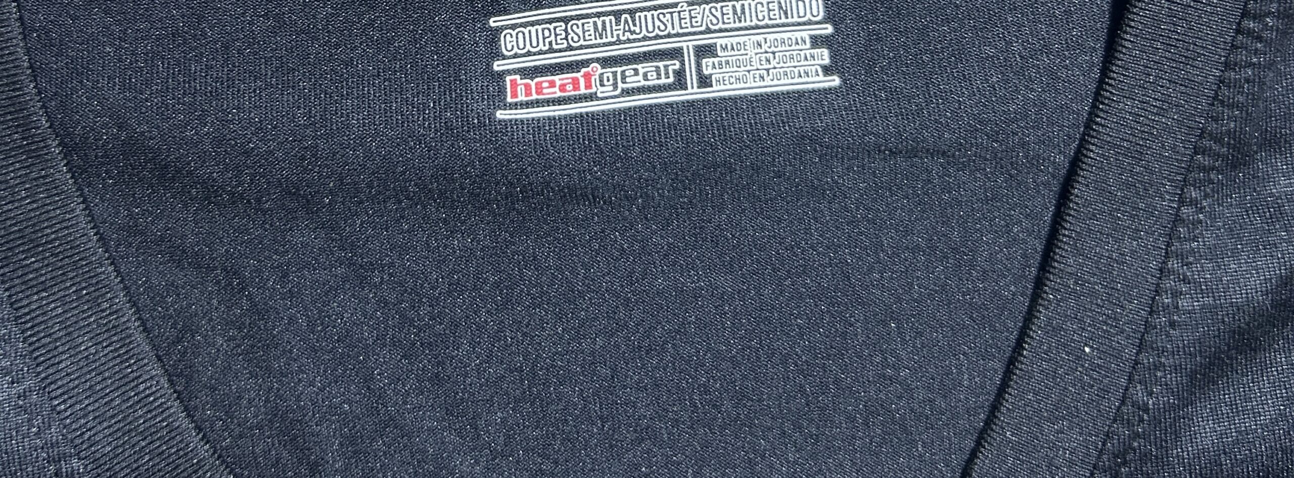 Under Armour HeatGear Black V-Neck T-Shirt (Altered Fit M) | Lightweight Performance Tee
