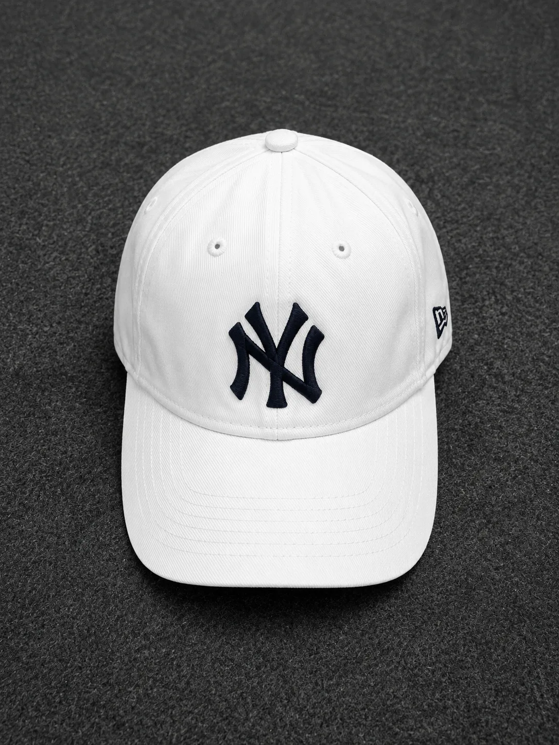 New Era NY Yankees Snapback Cap – White