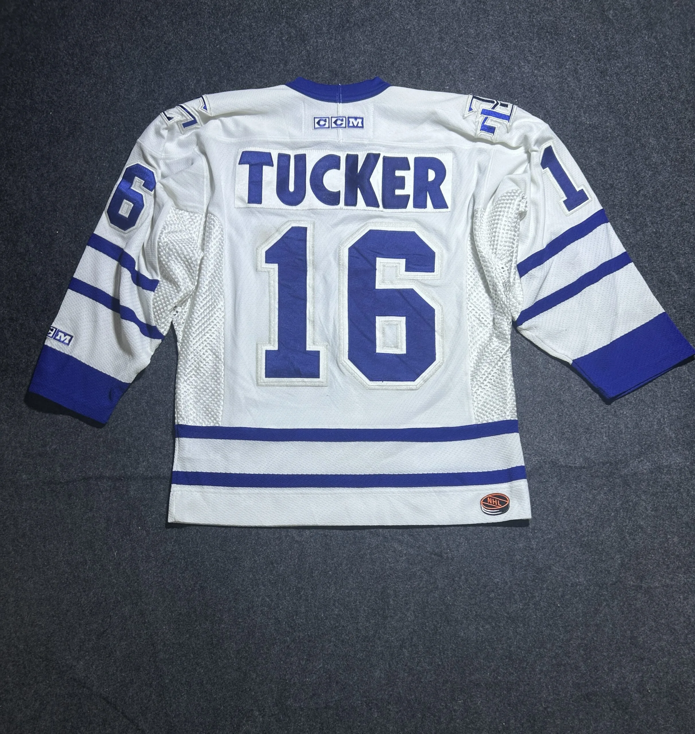 CCM Toronto Maple Leafs #16 Tucker NHL Jersey | Youth L/XL | Official Licensed Hockey Jersey