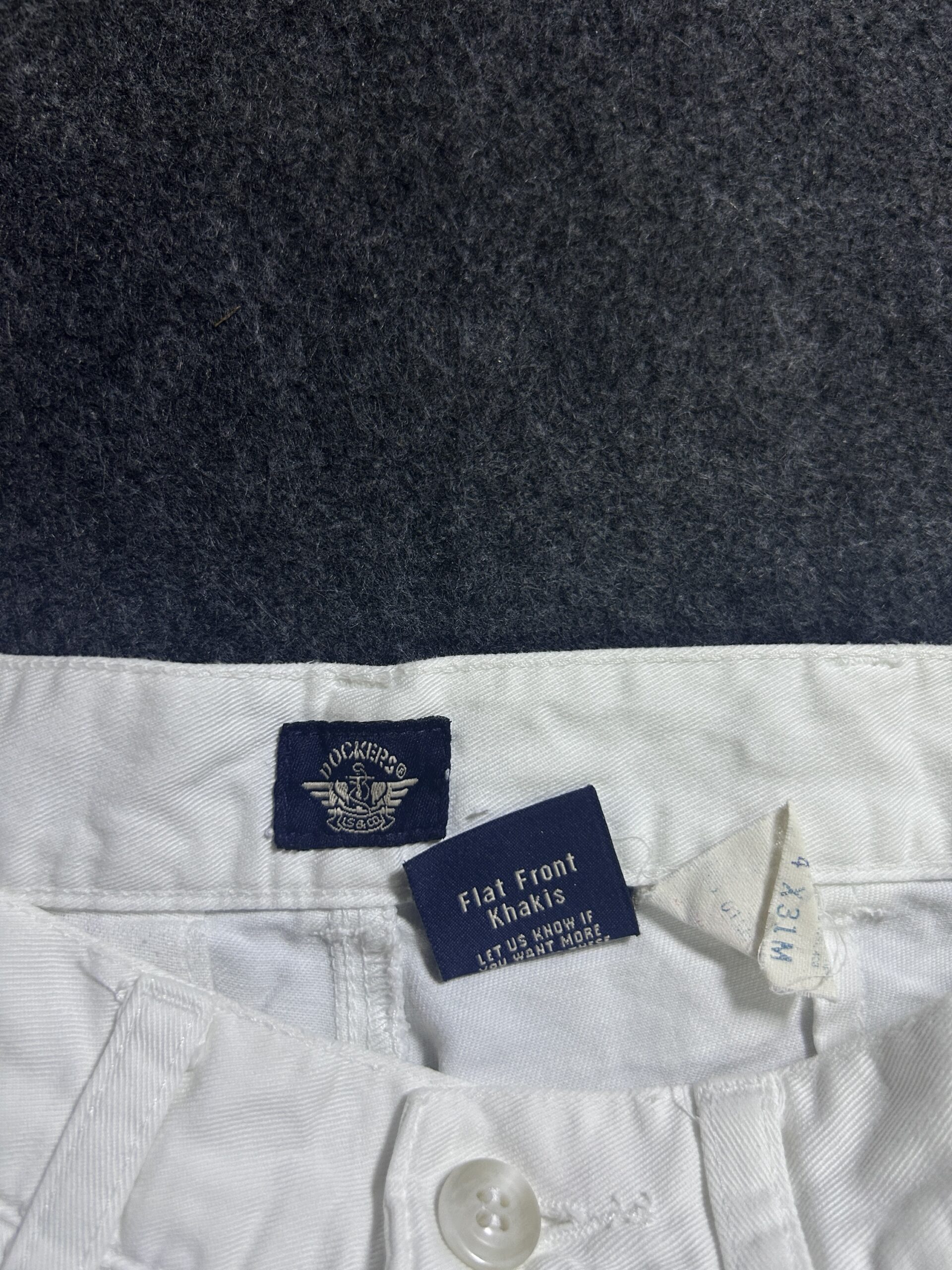 Dockers Flat Front White Khaki Baggy Pants | W26