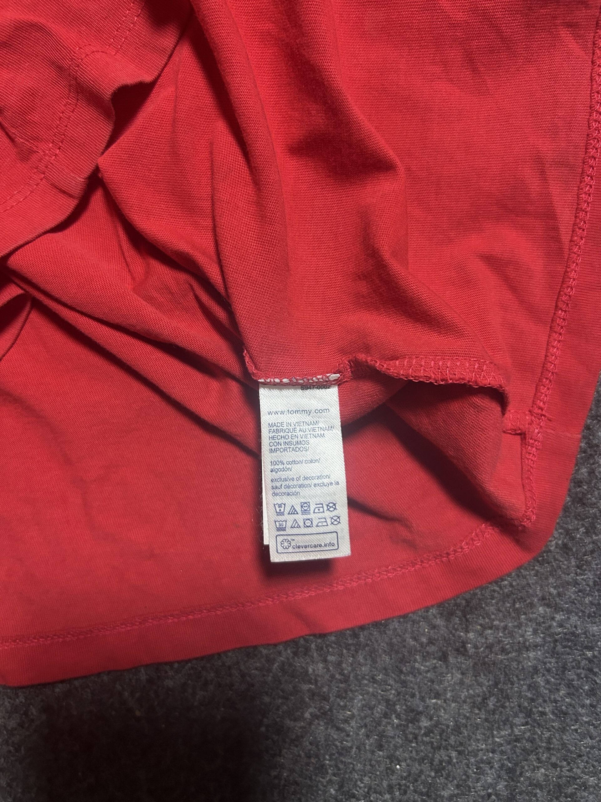Tommy Hilfiger Graphic T-Shirt | Red | Premium Cotton | M