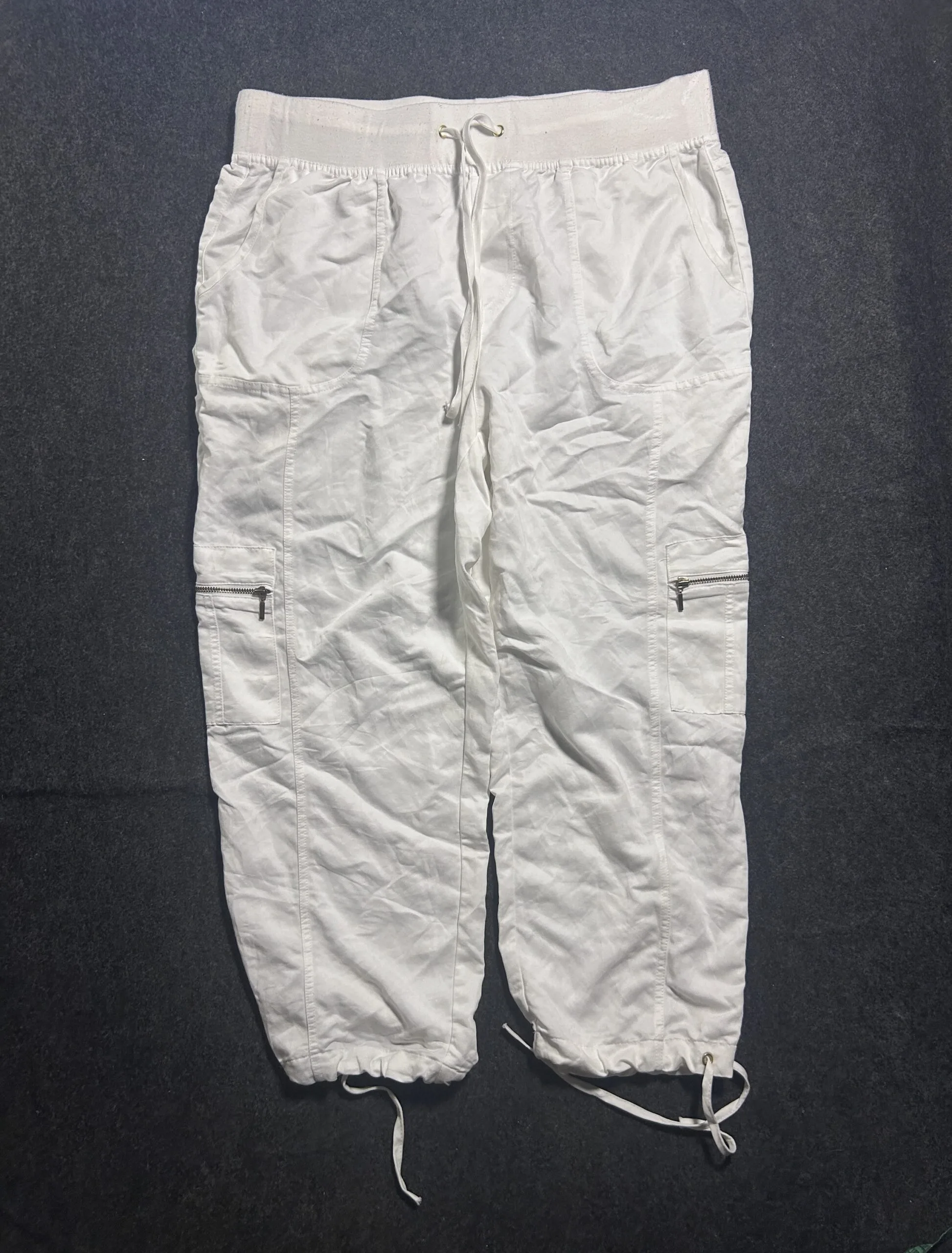 Zenergy by Chico’s White Cargo Jogger Pants | W34