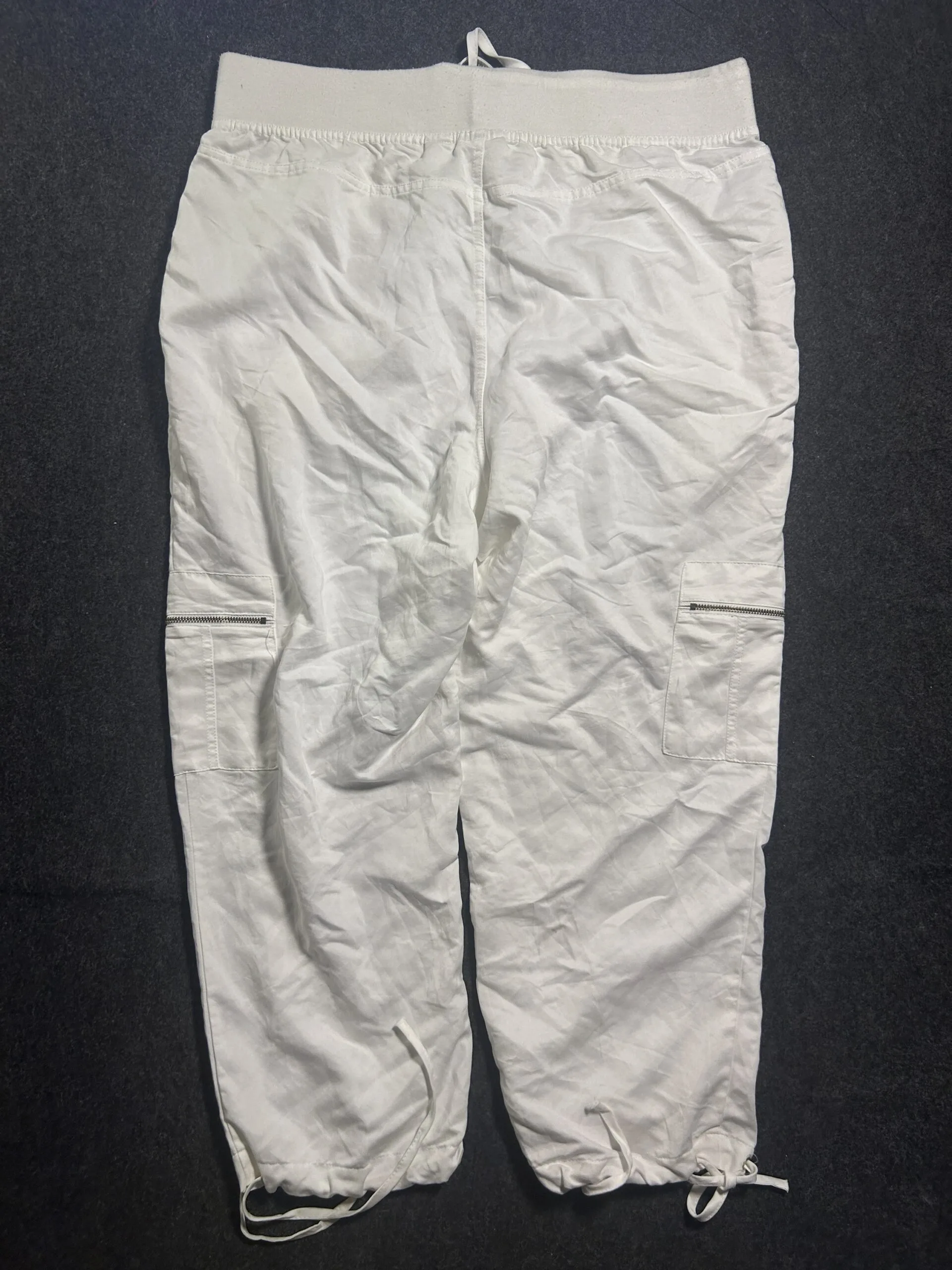 Zenergy by Chico’s White Cargo Jogger Pants | W34