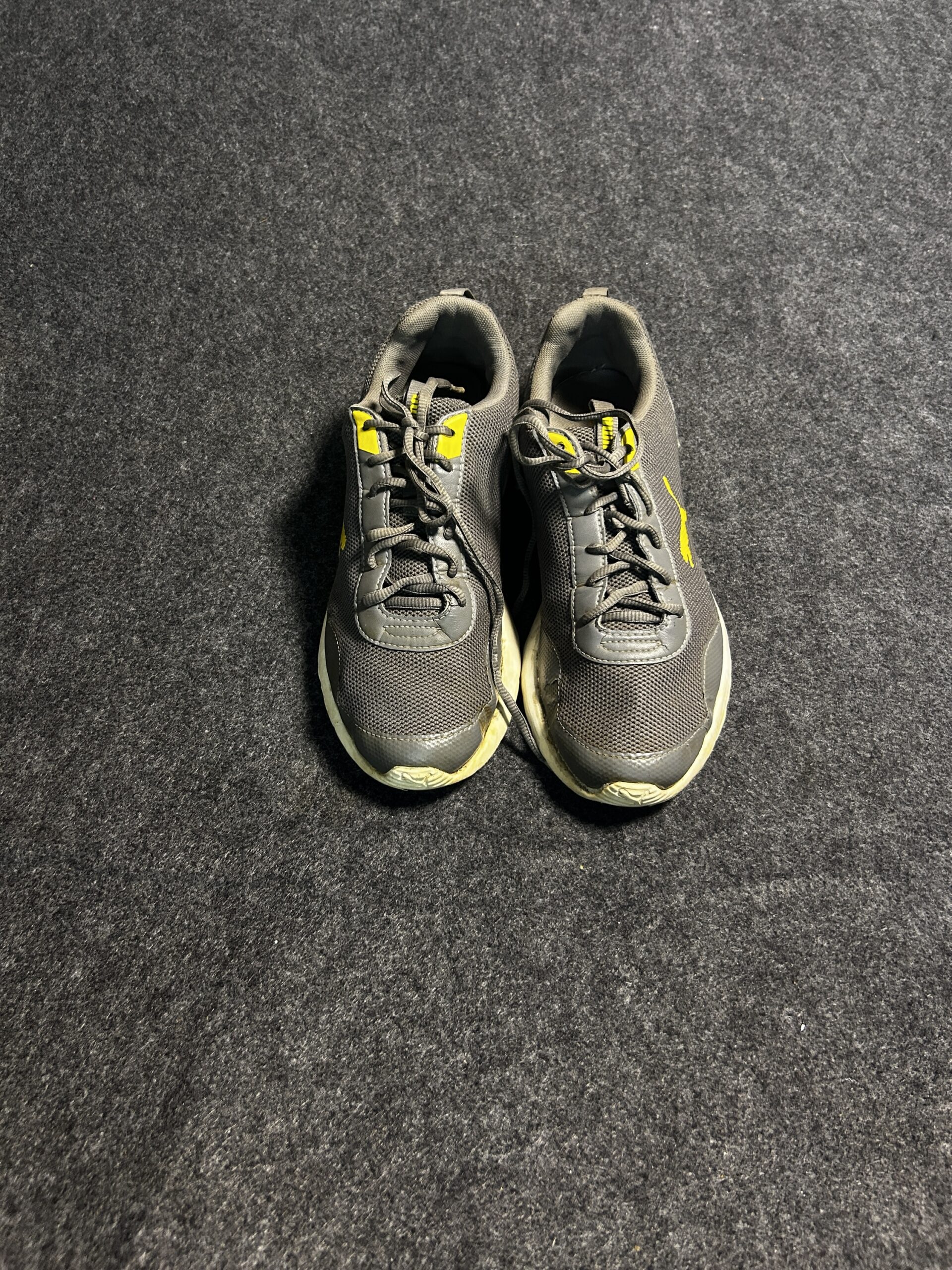 Puma Grey Running Sports Shoes – UK 7 / US 8 – Lightweight Trainers