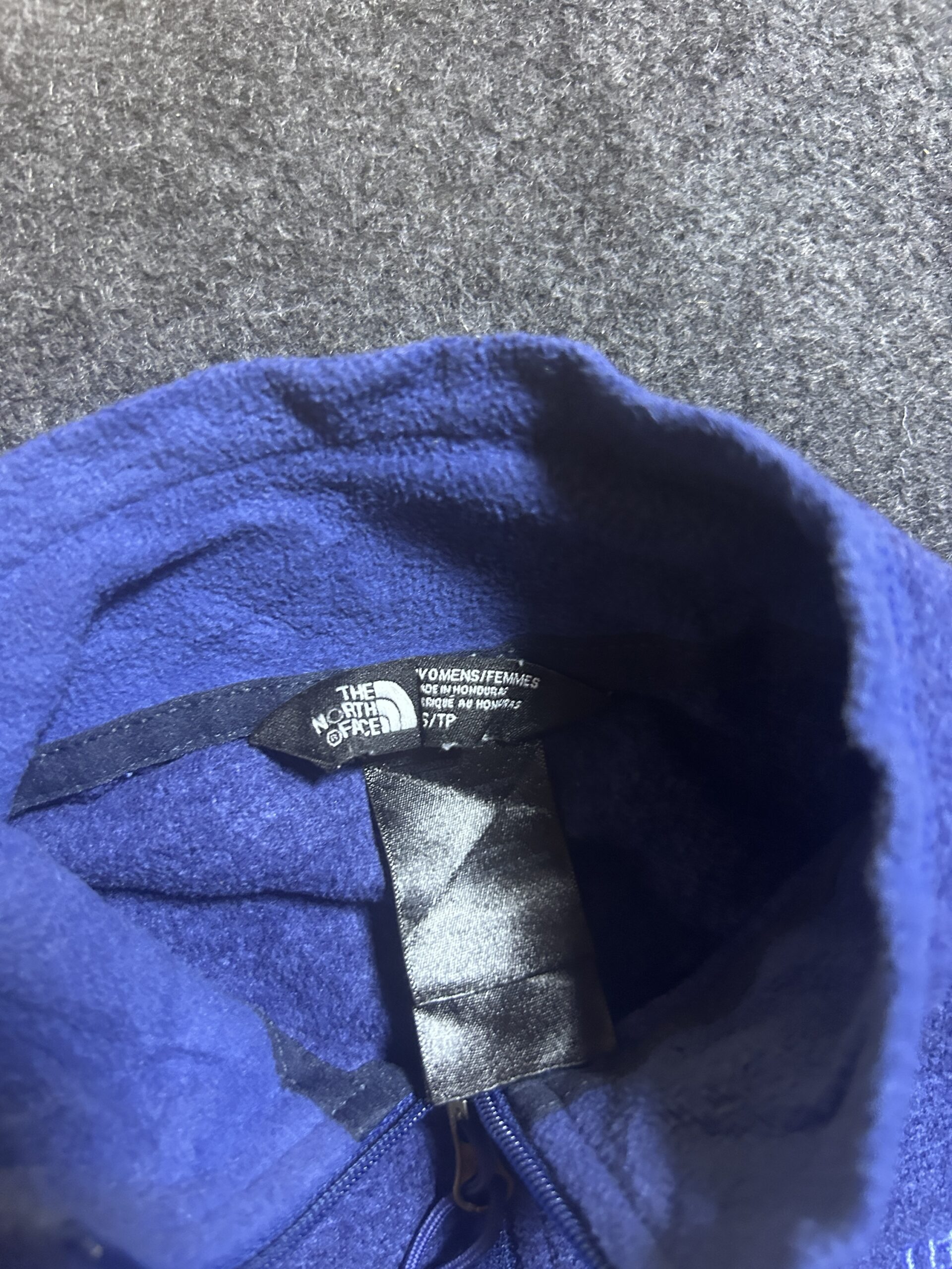 The North Face Women’s Blue Quarter Zip Fleece Sweatshirt | Small