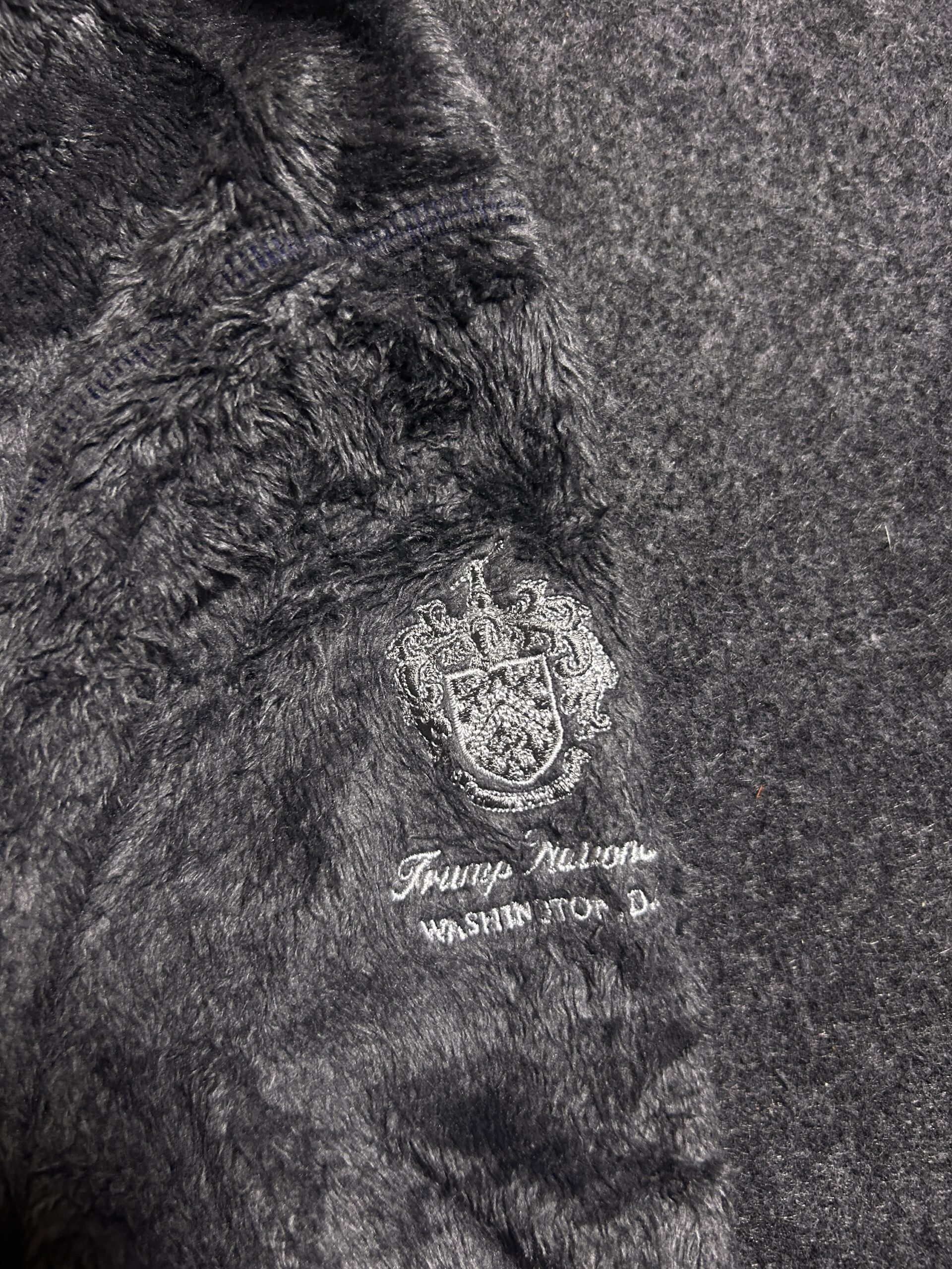 Puma Premium Plush Sherpa Fleece Quarter Zip Sweatshirt XL