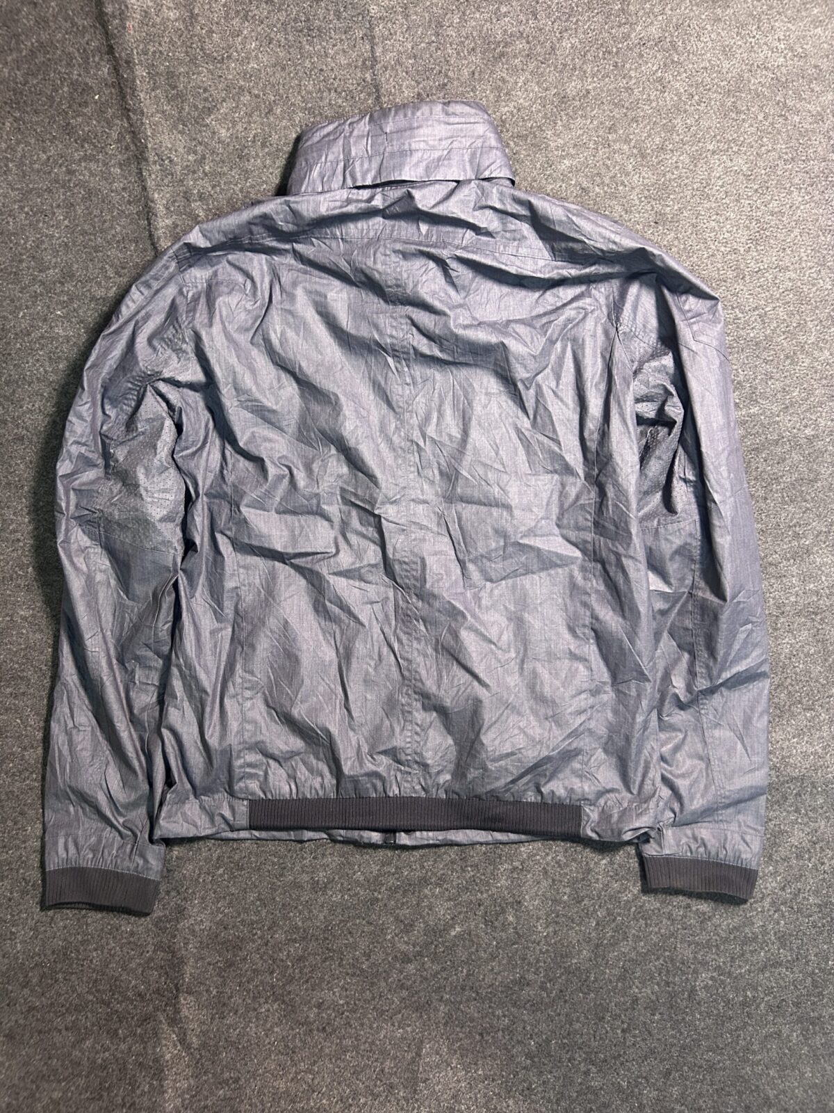 Pull & Bear Lightweight Waterproof Bomber Jacket Grey | L