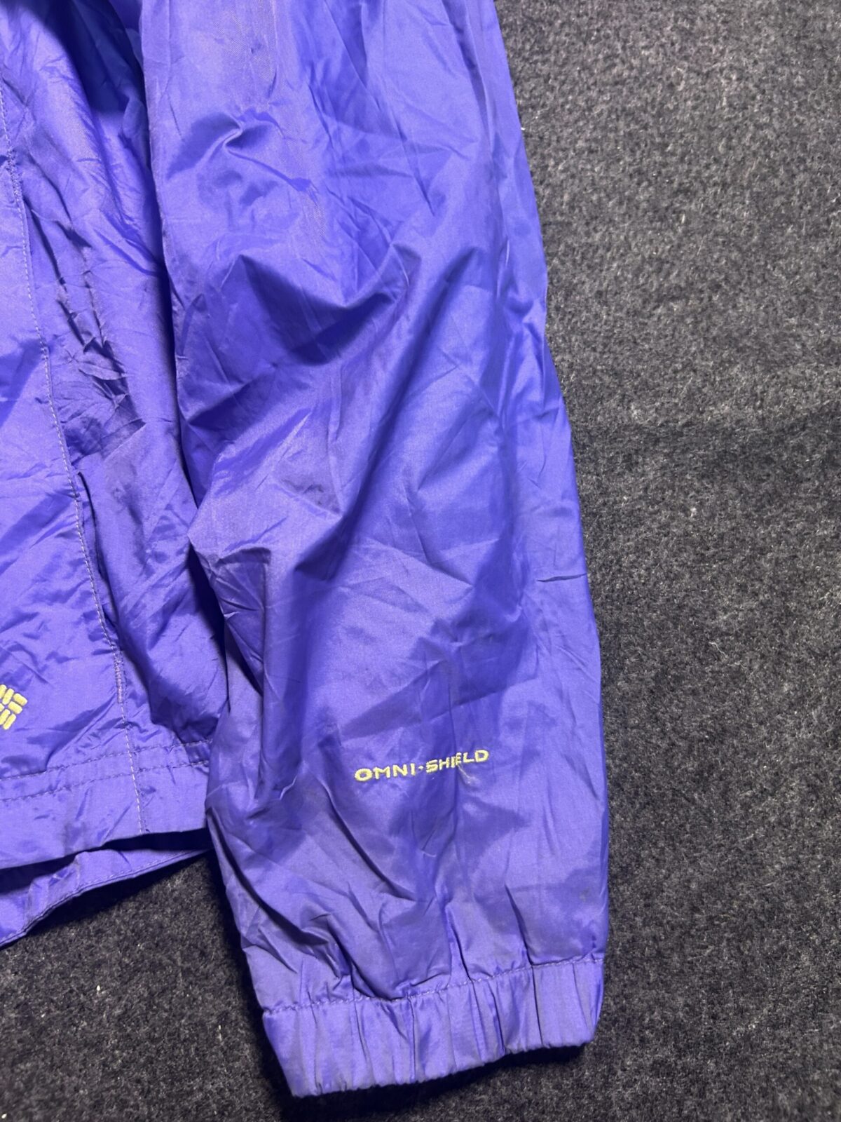 Columbia Omni-Shield Lightweight Hooded Windbreaker Jacket Purple | S