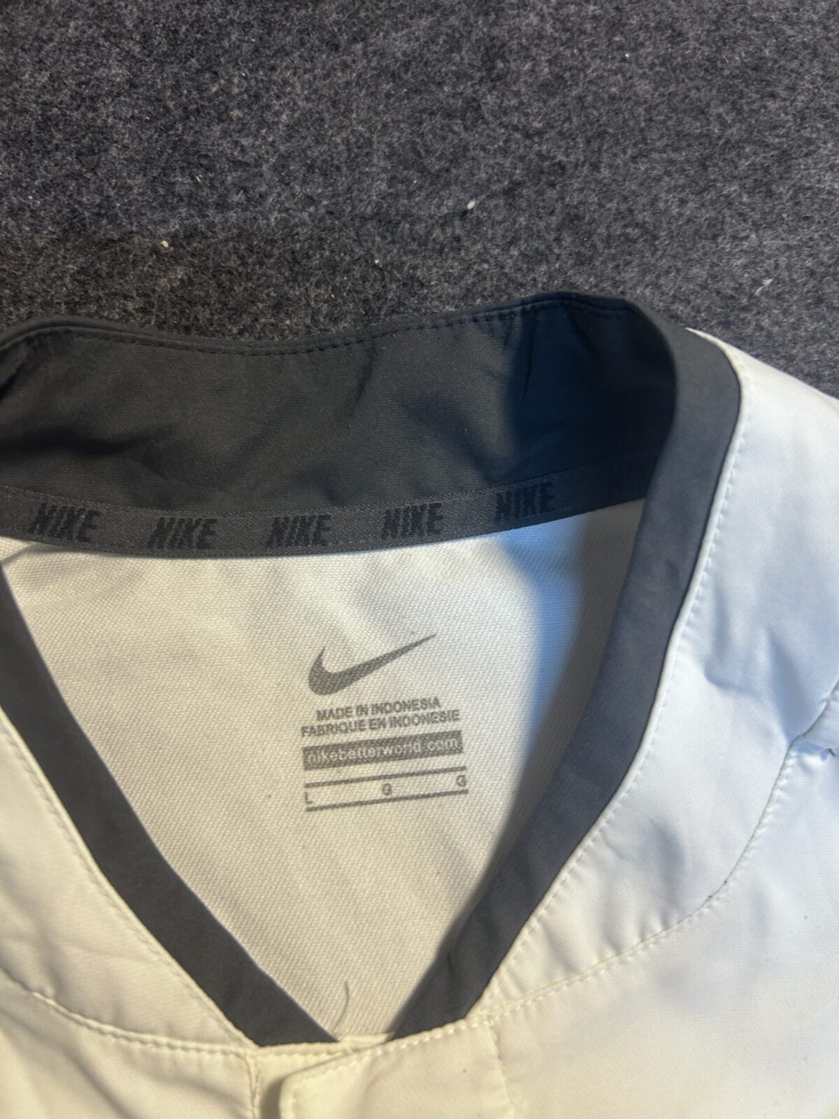 Nike Delaware Baseball Short Sleeve Pullover Windbreaker Tshirt White | XL