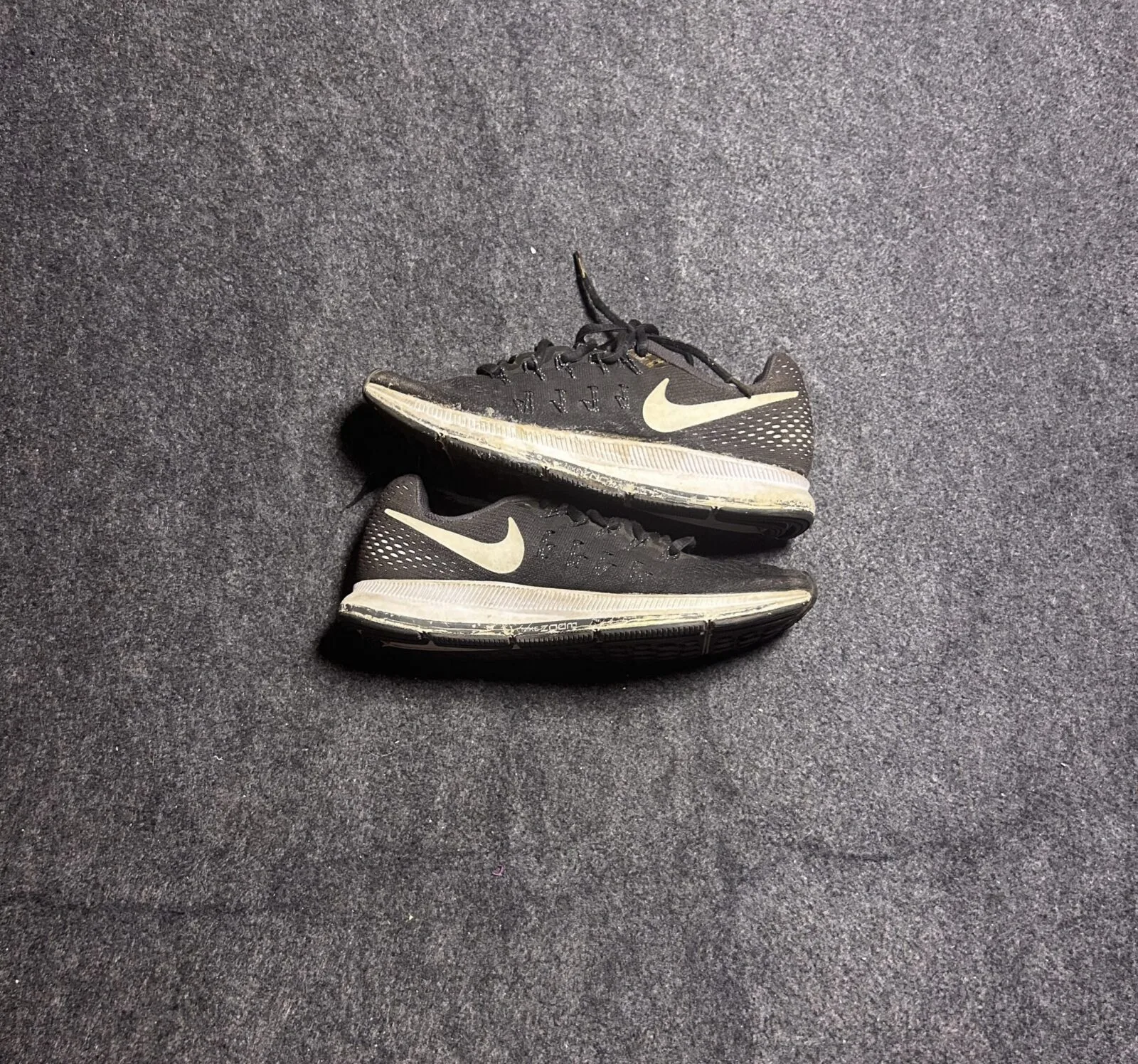 Nike Zoom Pegasus 33 Running Shoes Black White US 7.5 / EU 38.5