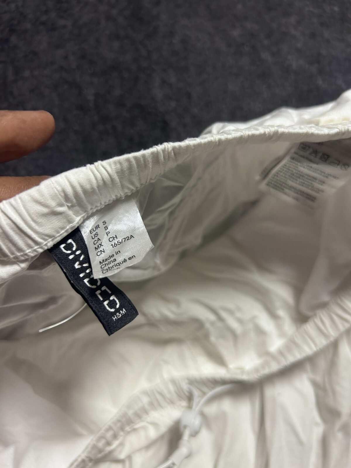 H&M Lightweight White Cotton Parachute Pants Adjustable Hem Relaxed Fit | 28-30
