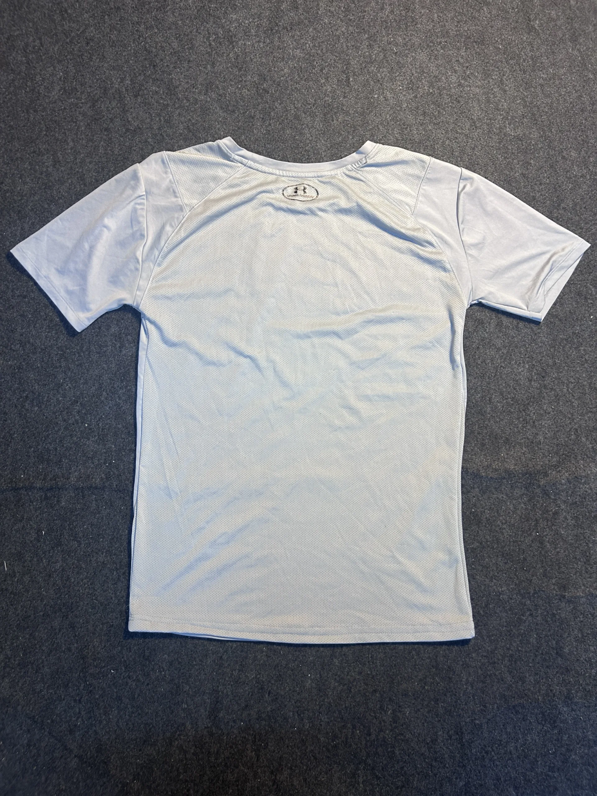 Under Armour HeatGear Performance T-Shirt Light Grey Size M (Modified from XL)