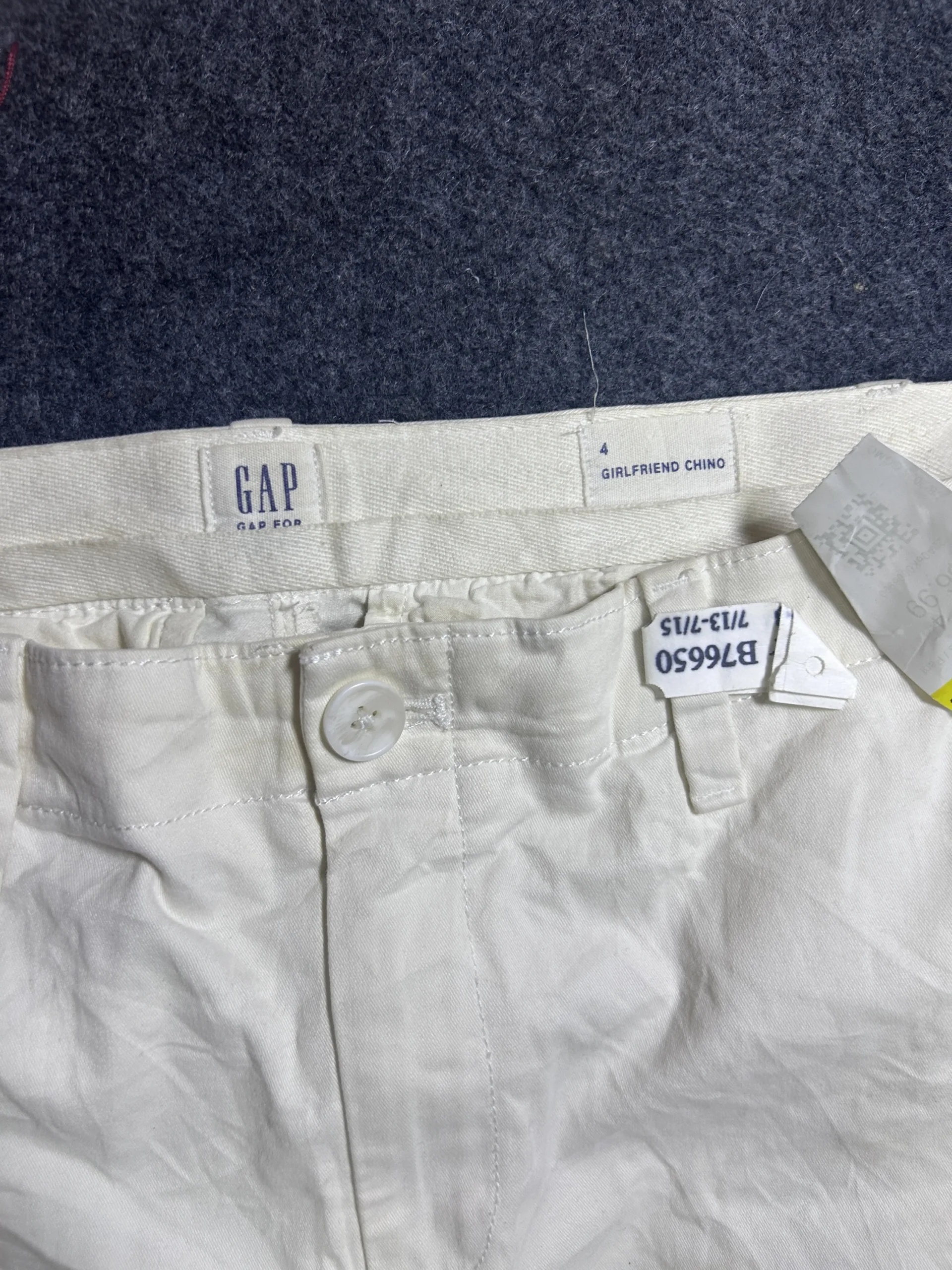 GAP Girlfriend Chino Eyelet Patchwork Pants White | Women’s 32W | Premium Stretch Chinos