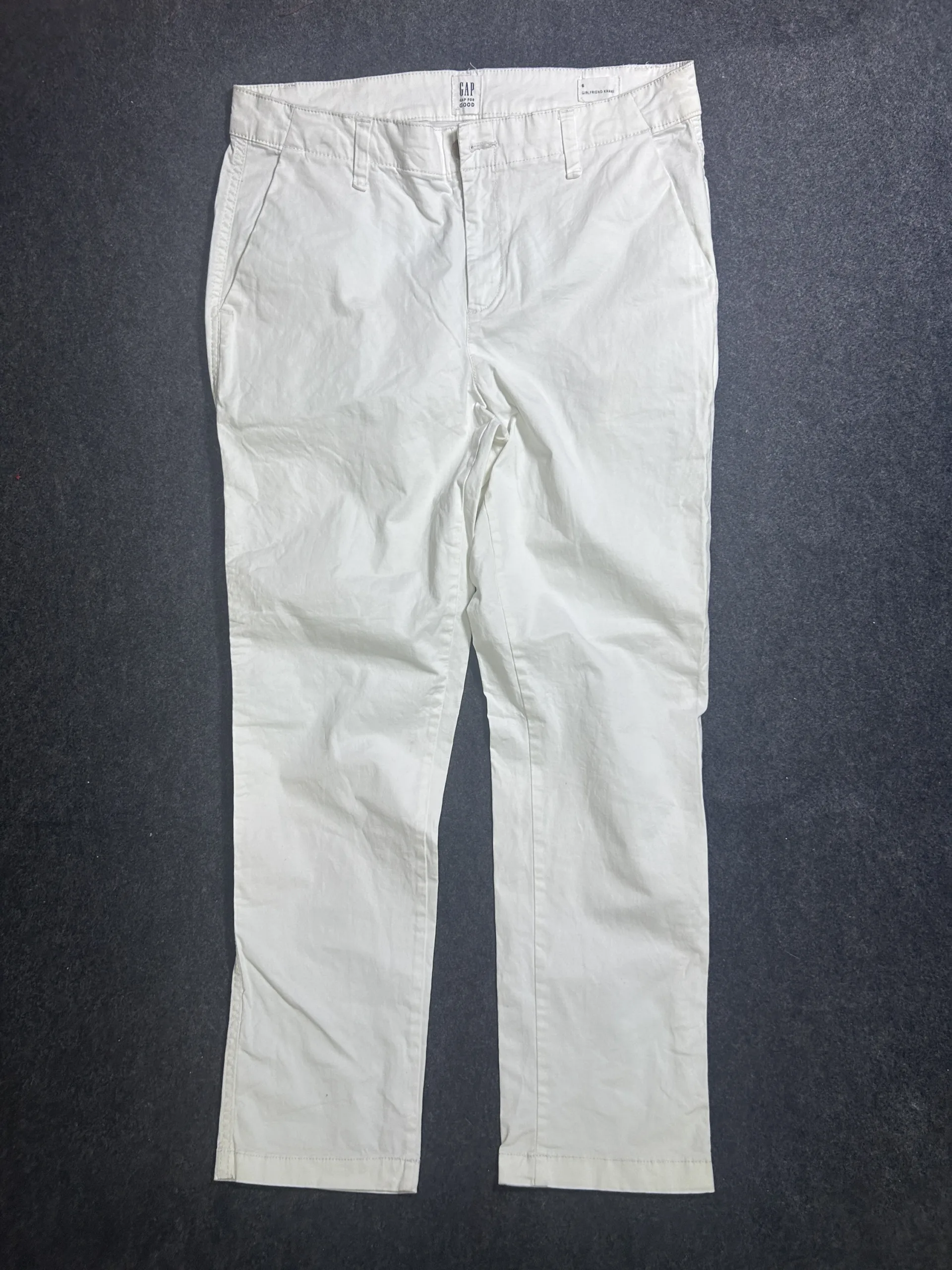 GAP Girlfriend Khaki White Cropped Pants Lightweight Cotton W32