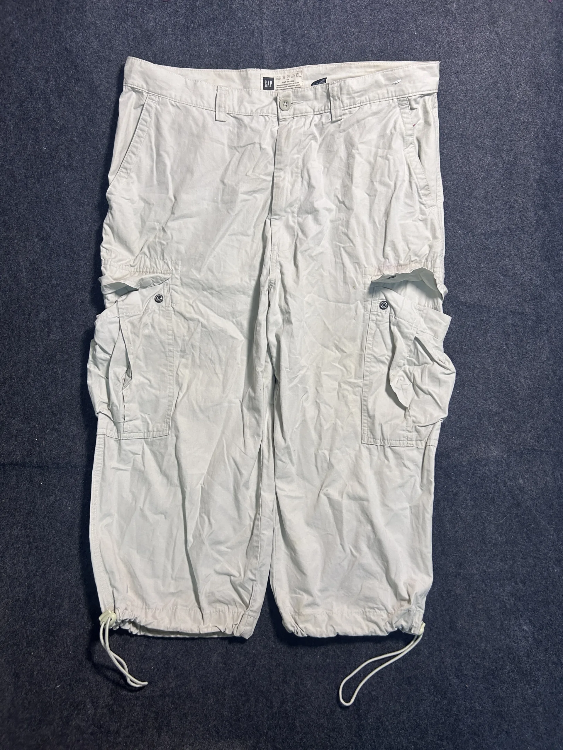 GAP Khakis Cargo Capri Pants Beige | Waist 38