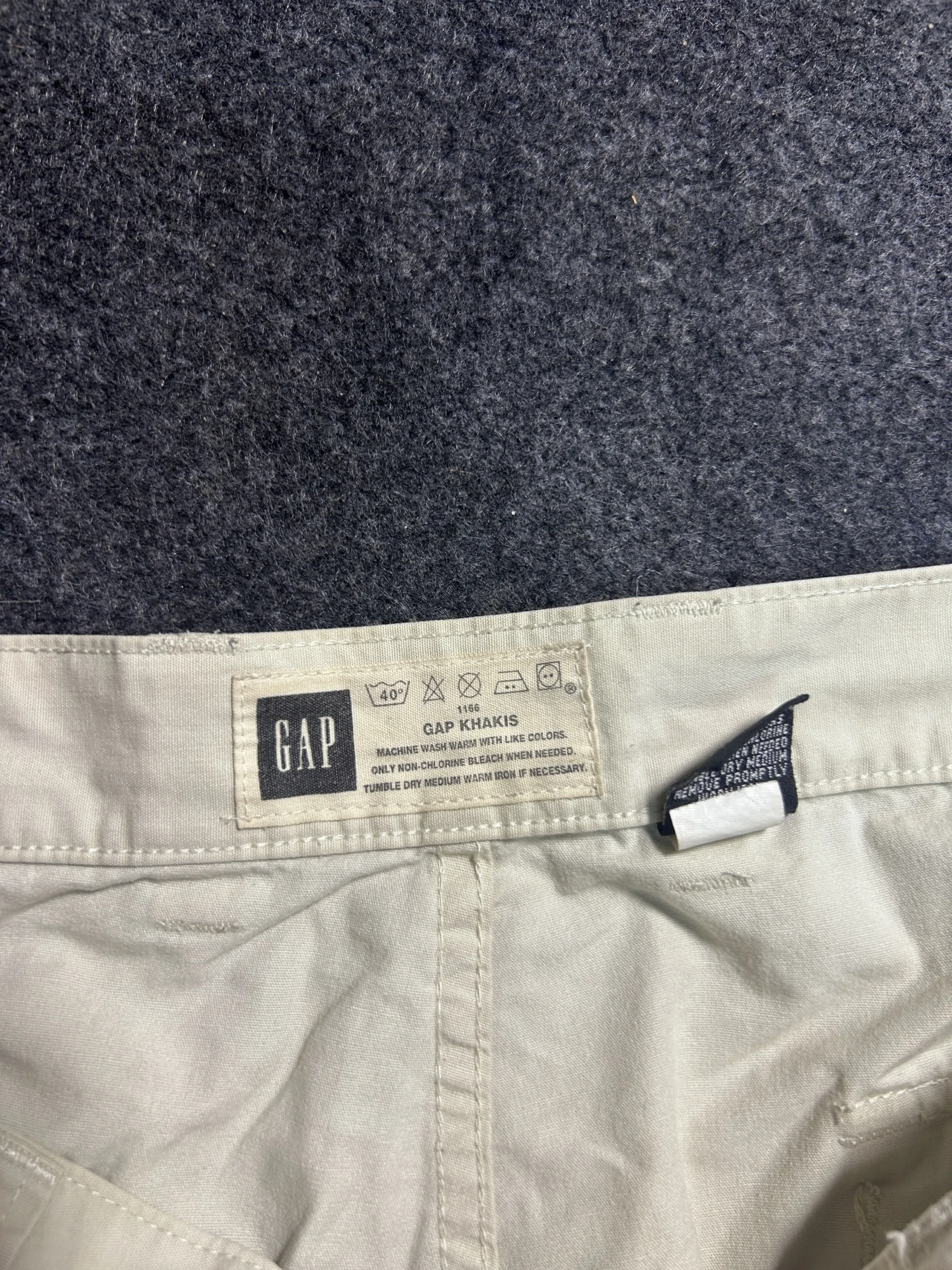 GAP Khakis Cargo Capri Pants Beige | Waist 38