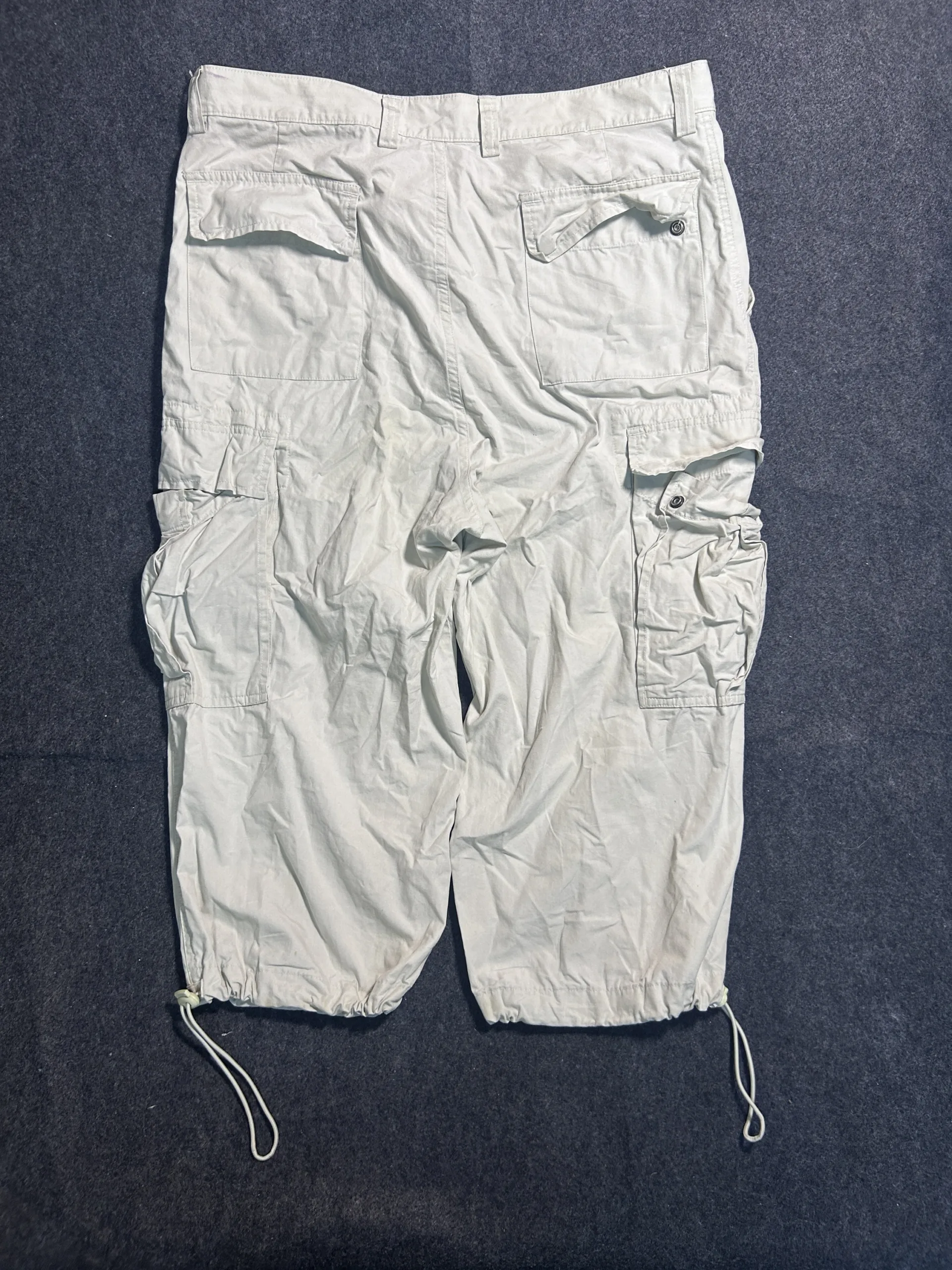 GAP Khakis Cargo Capri Pants Beige | Waist 38