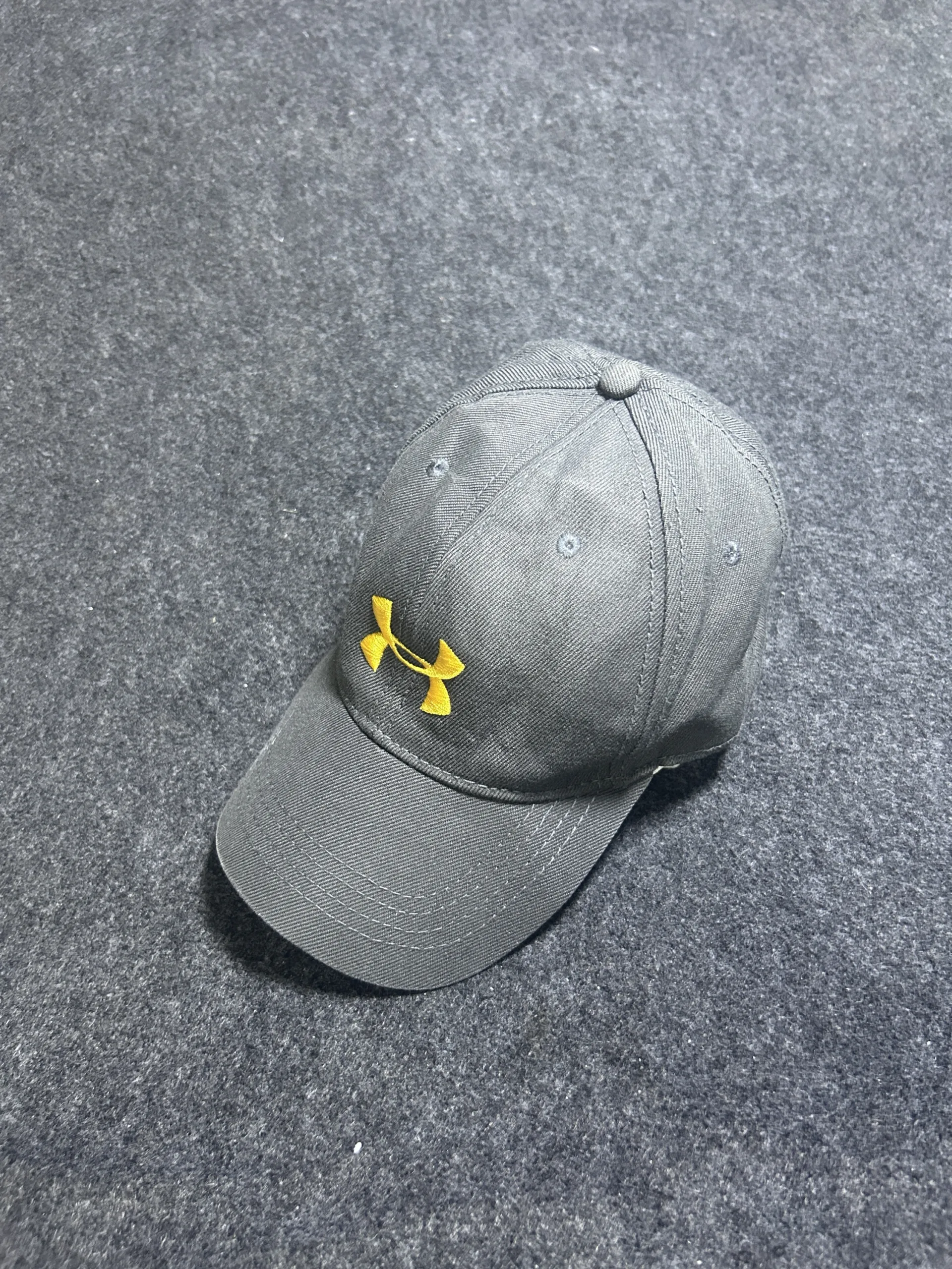 Under Armour Gray Adjustable Cap | Yellow Logo Baseball Hat | M/G
