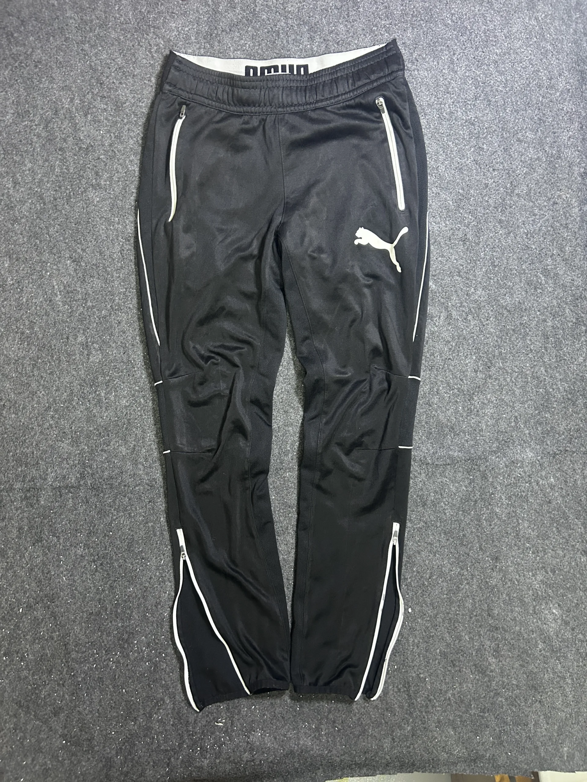 Puma Lightweight Running Track Pants – Black | Size S (30W x 39L)