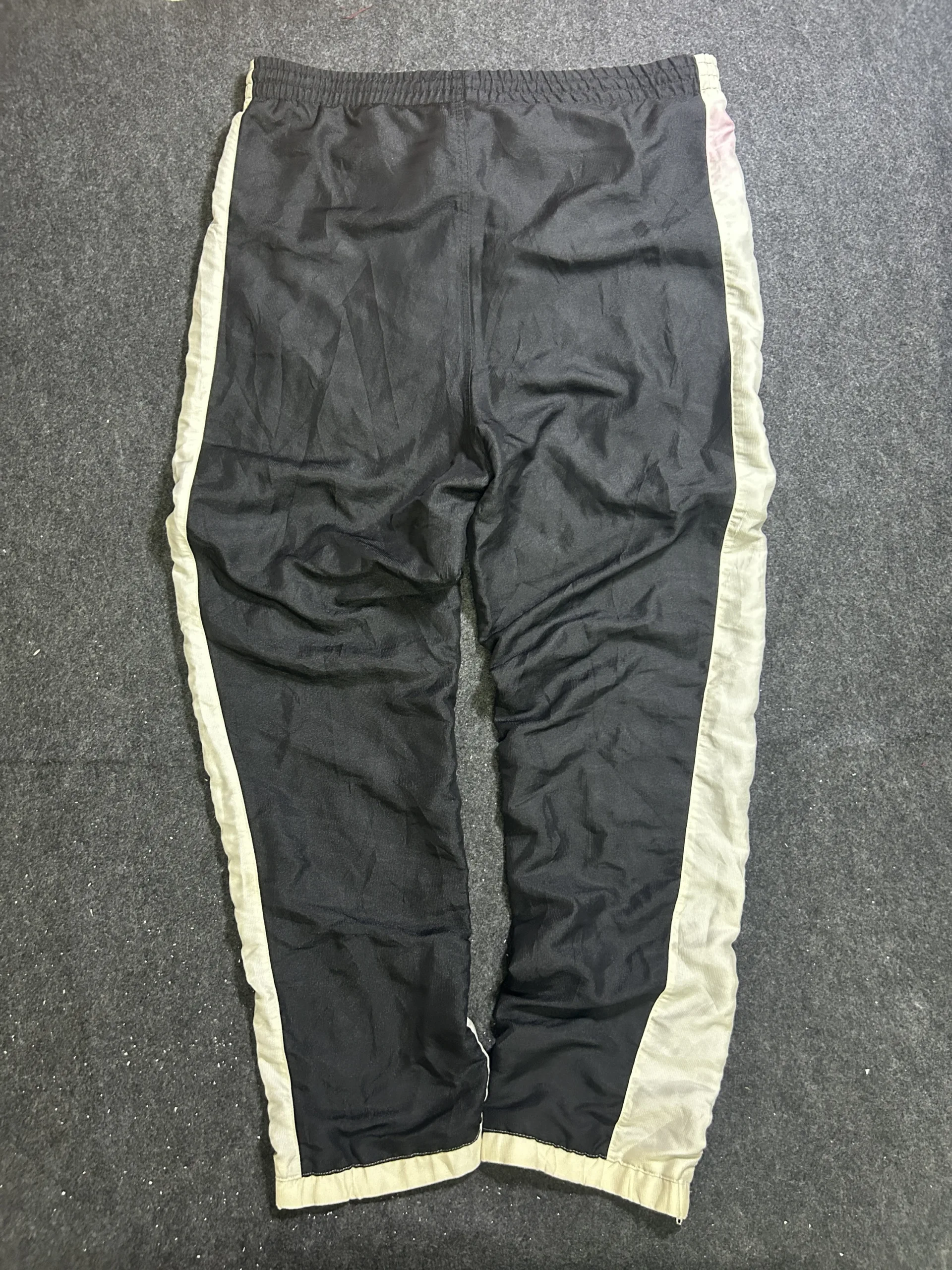 Reebok Vintage Track Pants – Black/Cream | Size XL (36–38W x 43L)