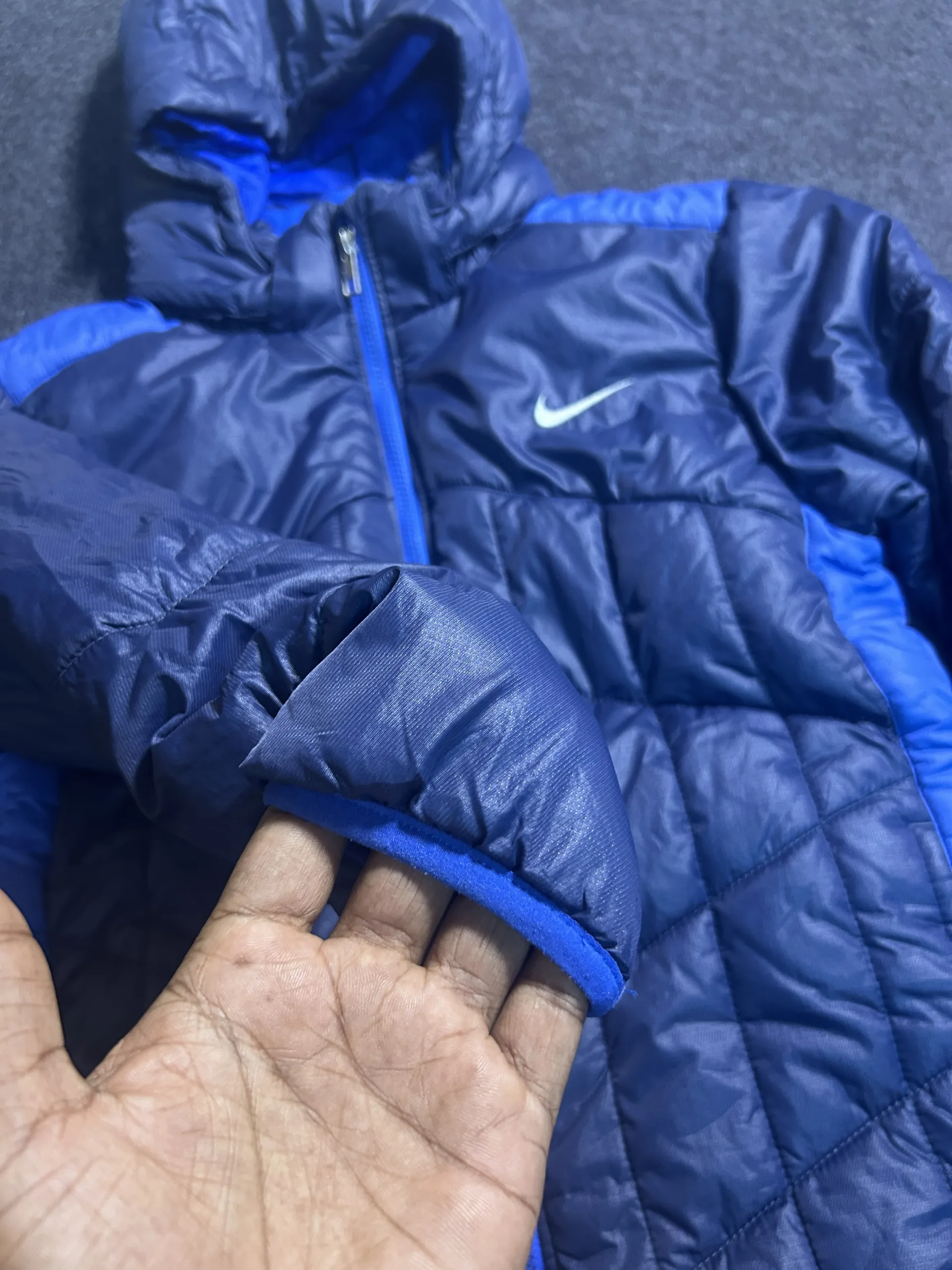 Nike Lightweight Hooded Puffer Men’s Jacket Navy Blue | S