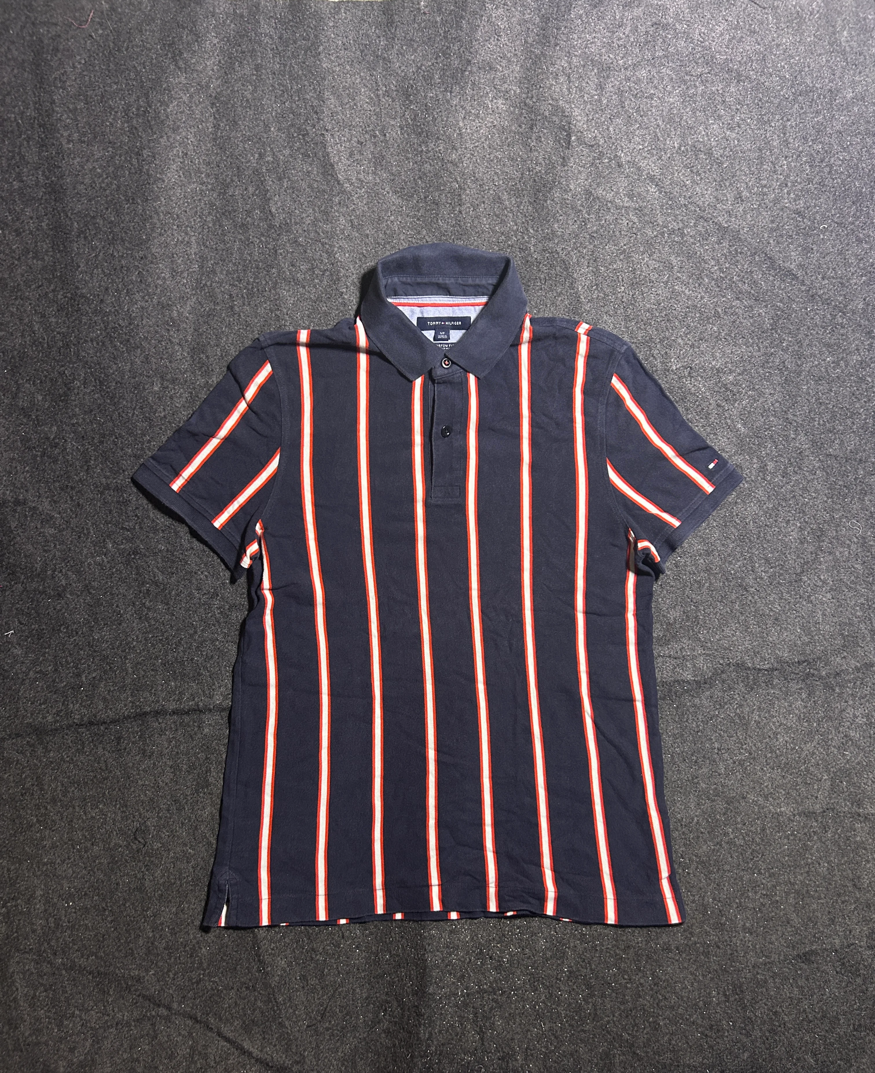 Tommy Hilfiger Men’s Navy Blue Red Stripe Polo Shirt | Custom Fit Cotton| M
