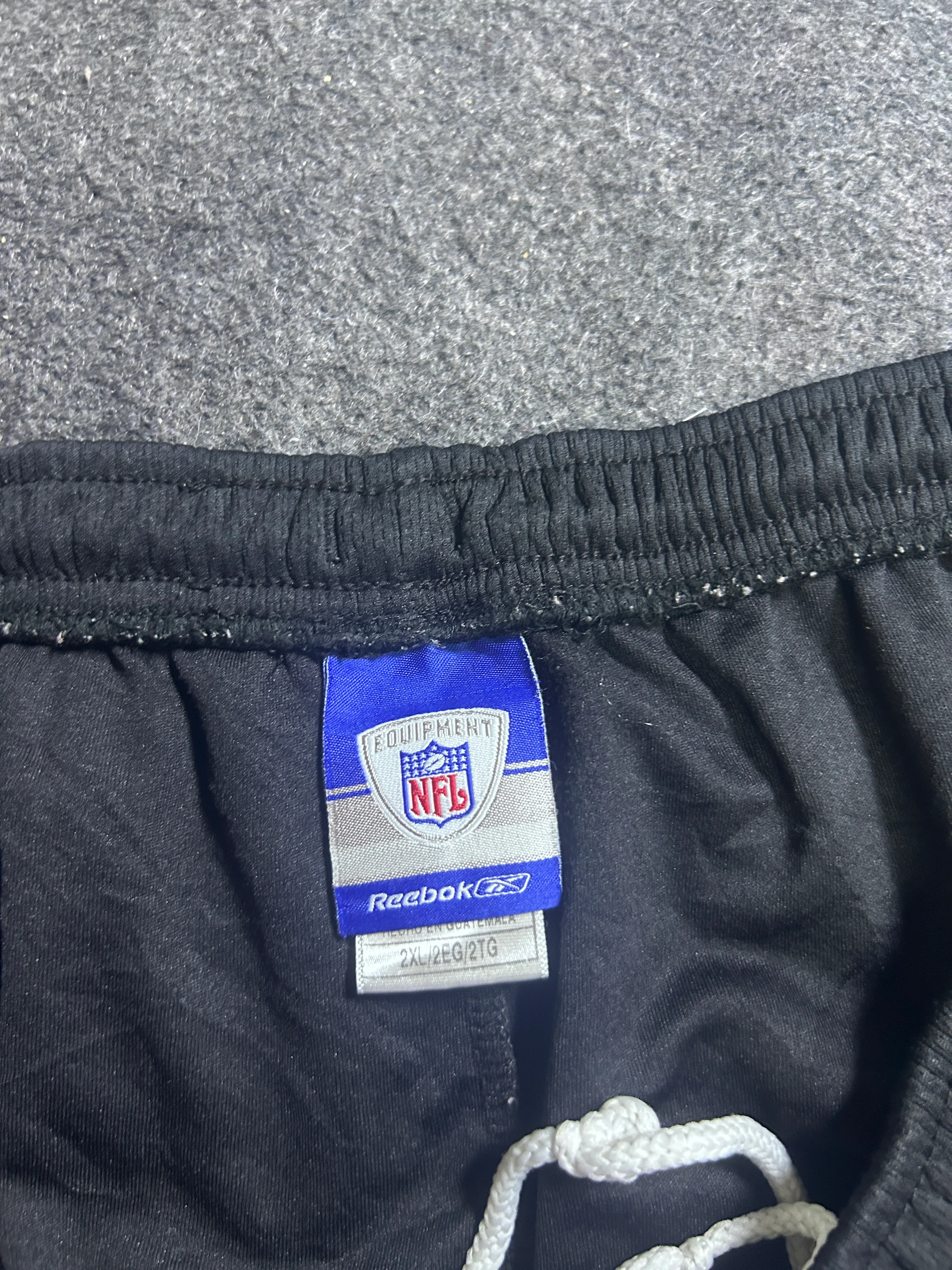 Reebok NFL Atlanta Falcons Vintage Black Mesh Basketball-Style Shorts | XXL