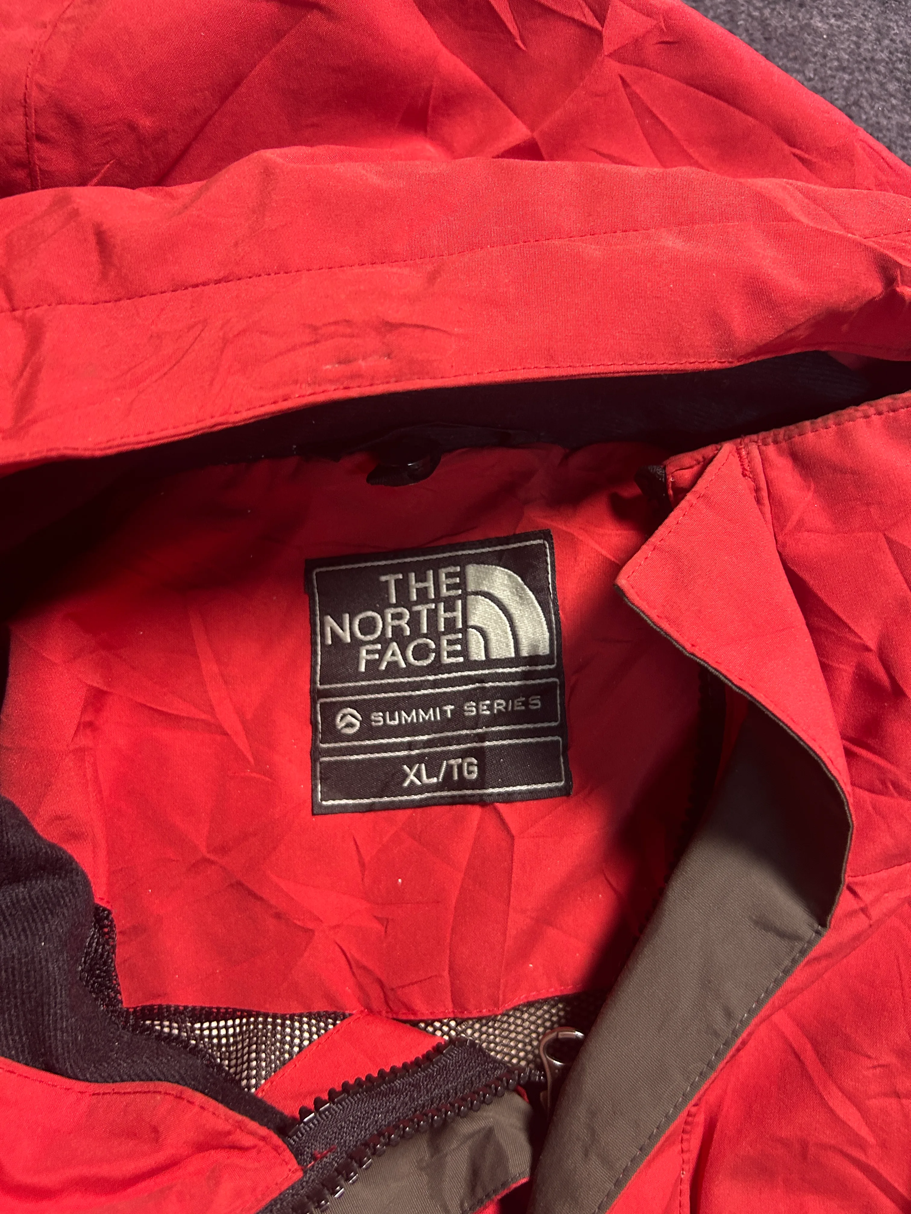 The North Face Summit Series Gore-Tex XCR Jacket  Red/Black | XL