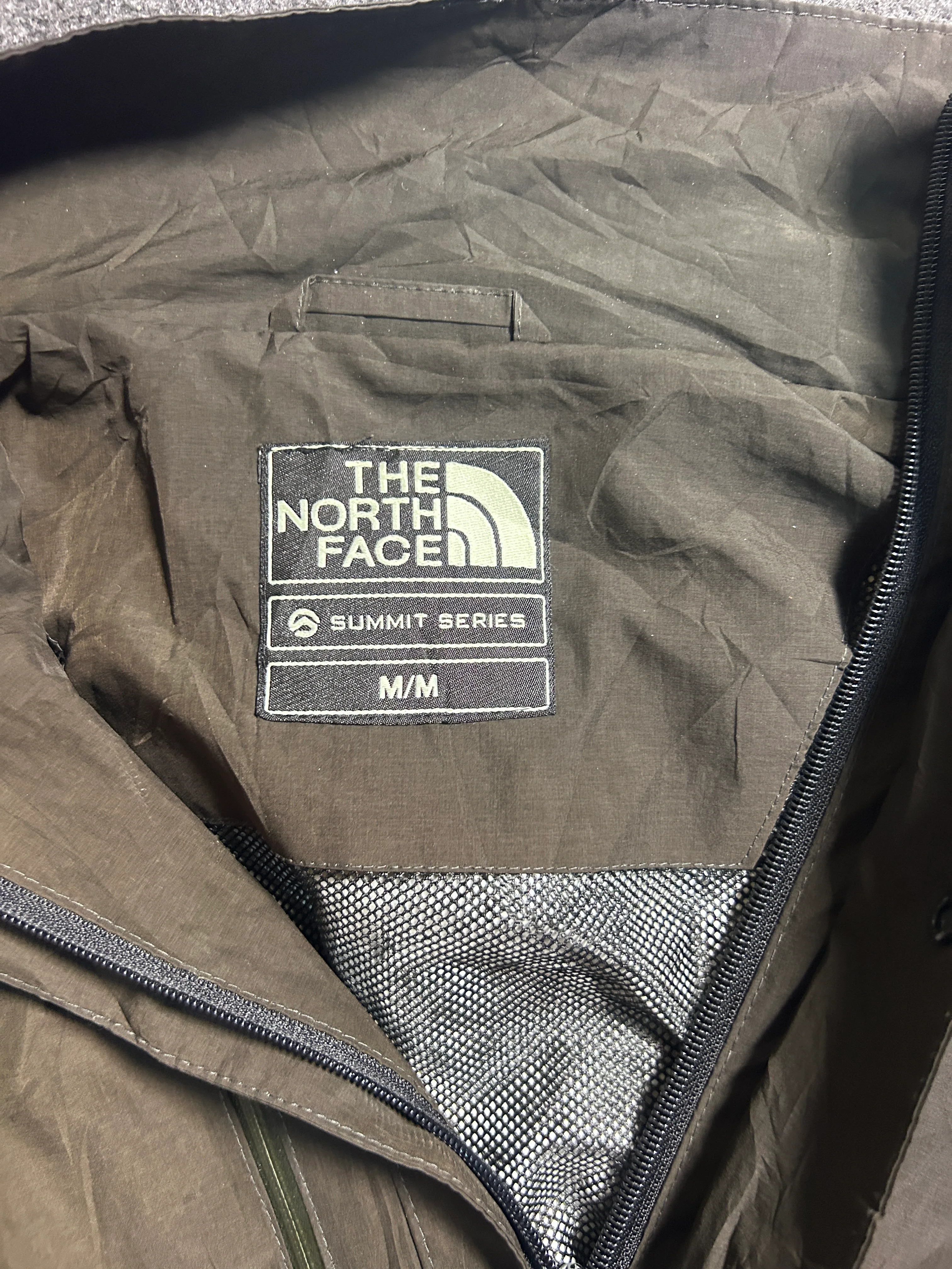 North Face Summit Series GORE-TEX Waterproof Windbreaker Jacket Brown/Black –M