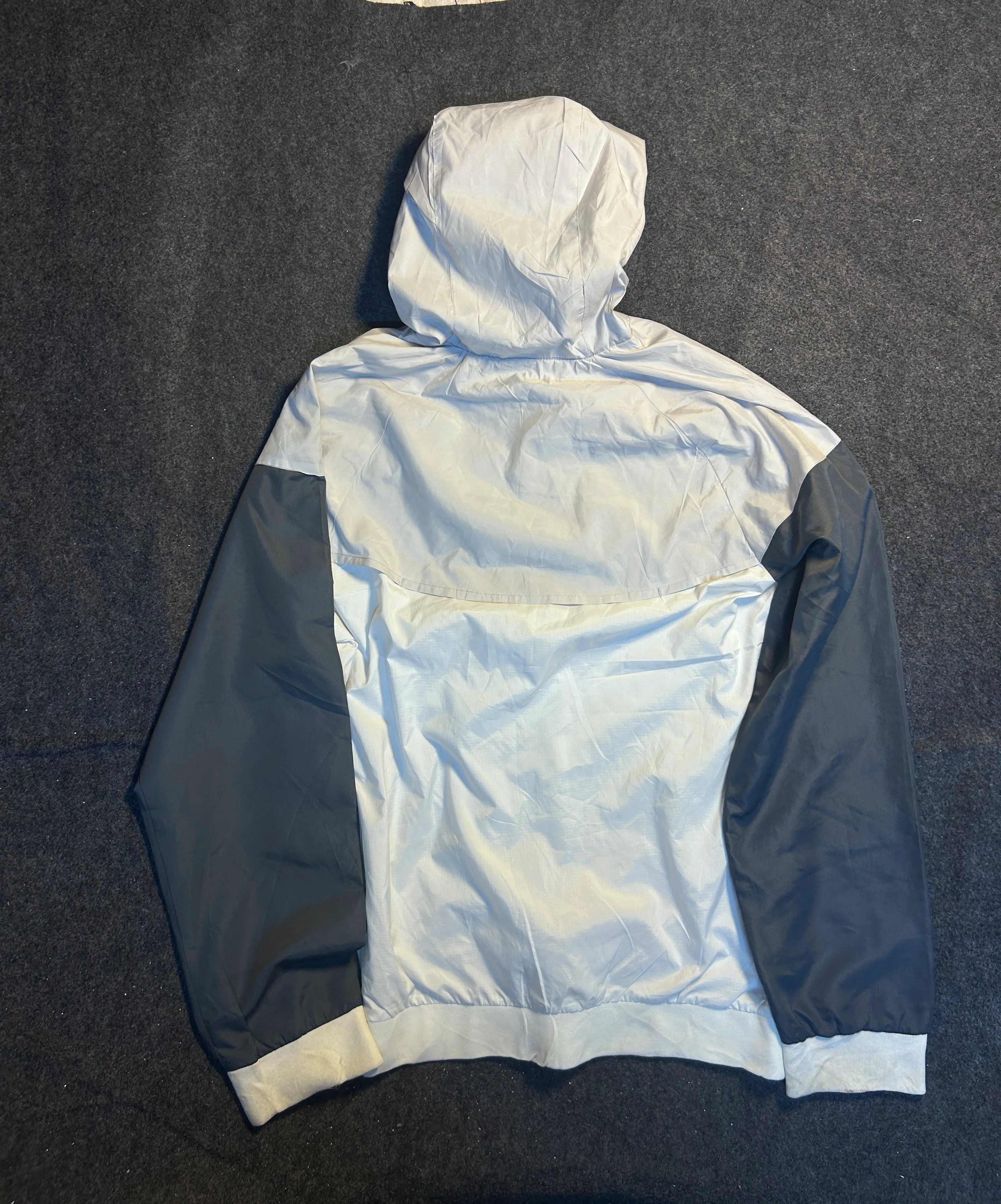Nike Chelsea FC Windrunner Hooded Jacket | White & Grey | Waterproof Windbreaker | XL