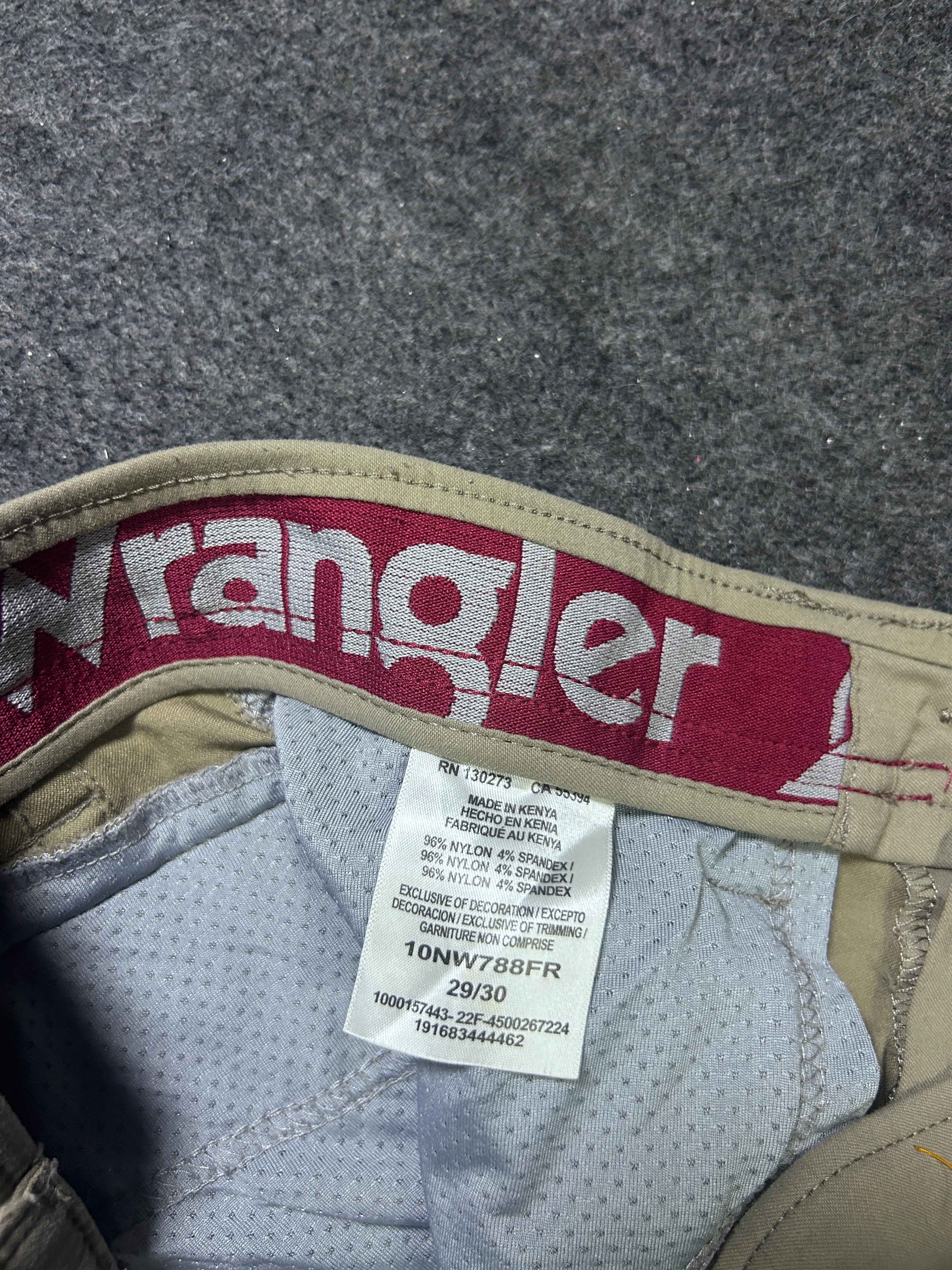 Wrangler Khaki Stretch Cargo Pants – Waist 30