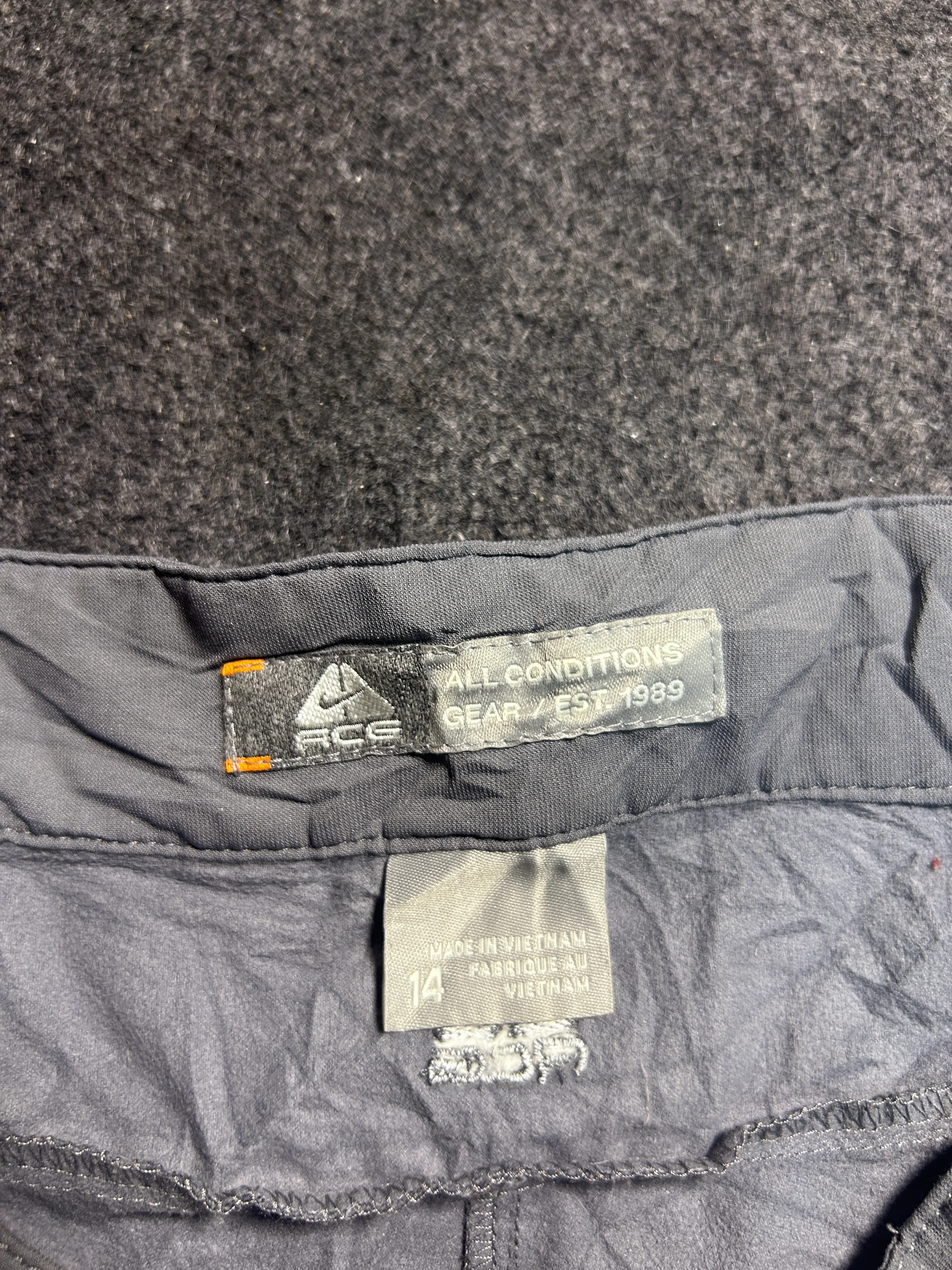 Nike ACG Grey Outdoor Cargo Pants – Waist 38