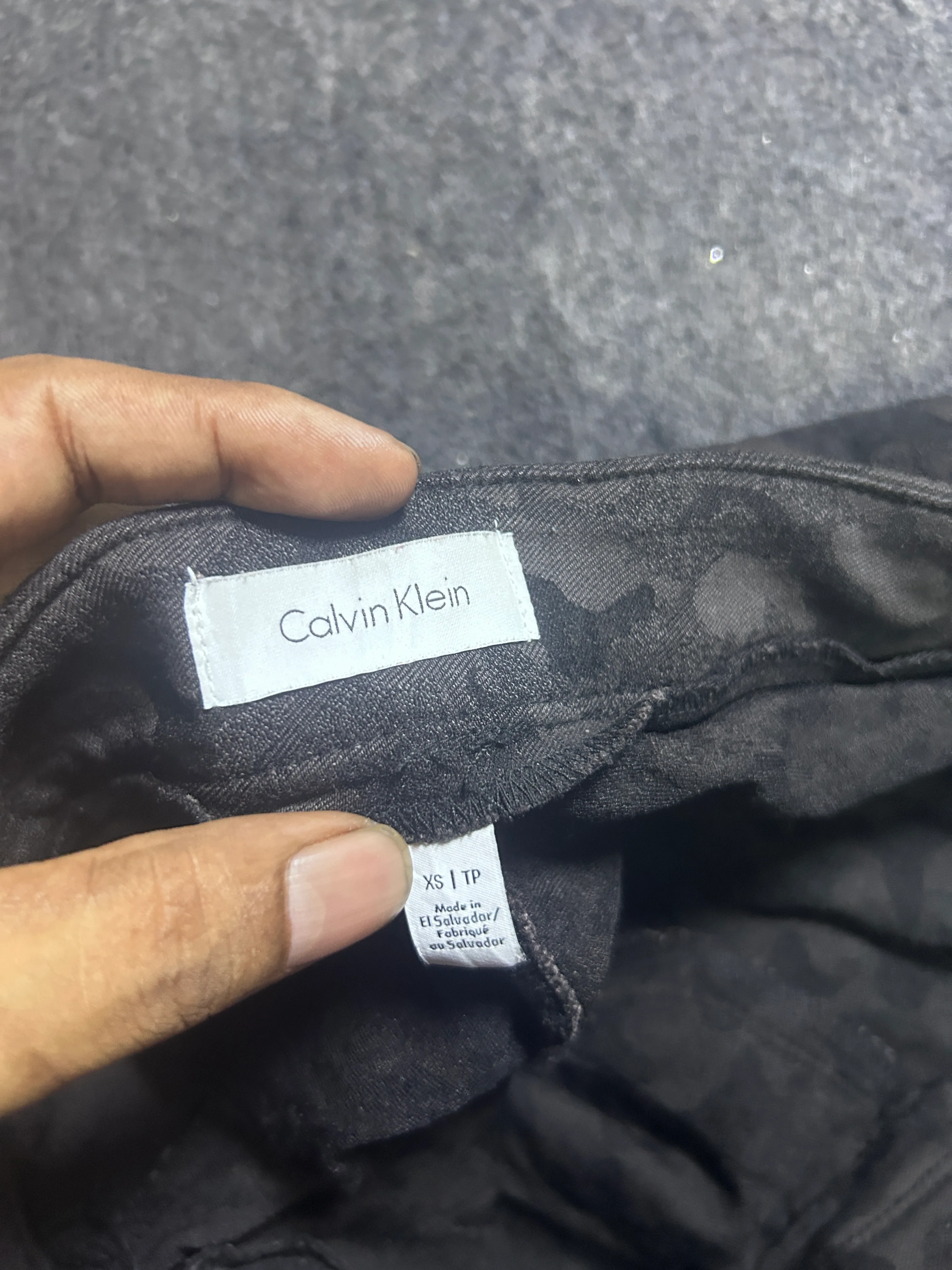 Calvin Klein Women’s Black Camo Print Stretch Leggings