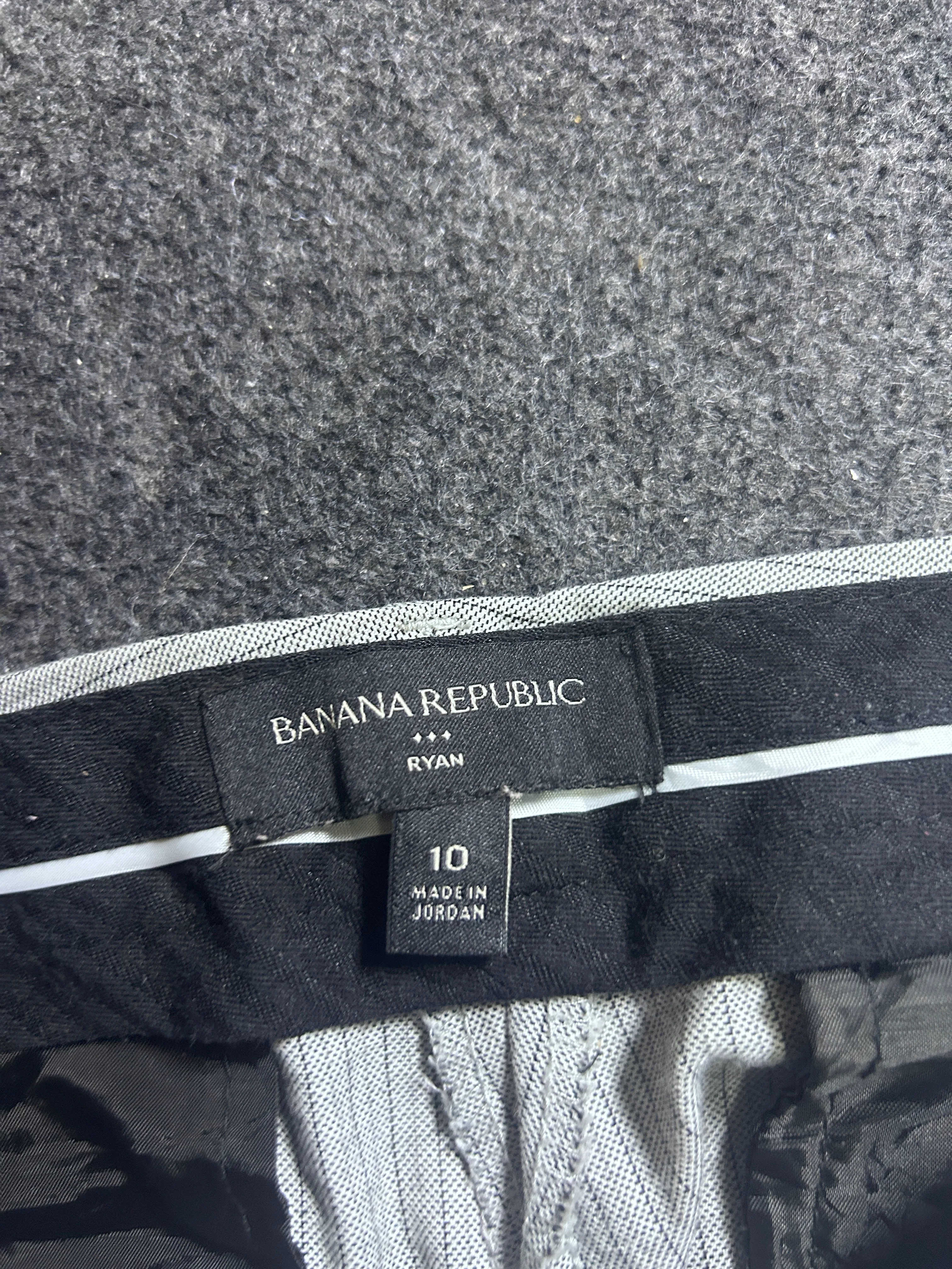Banana Republic Ryan Women’s Grey Pinstripe Slim-Straight Trousers