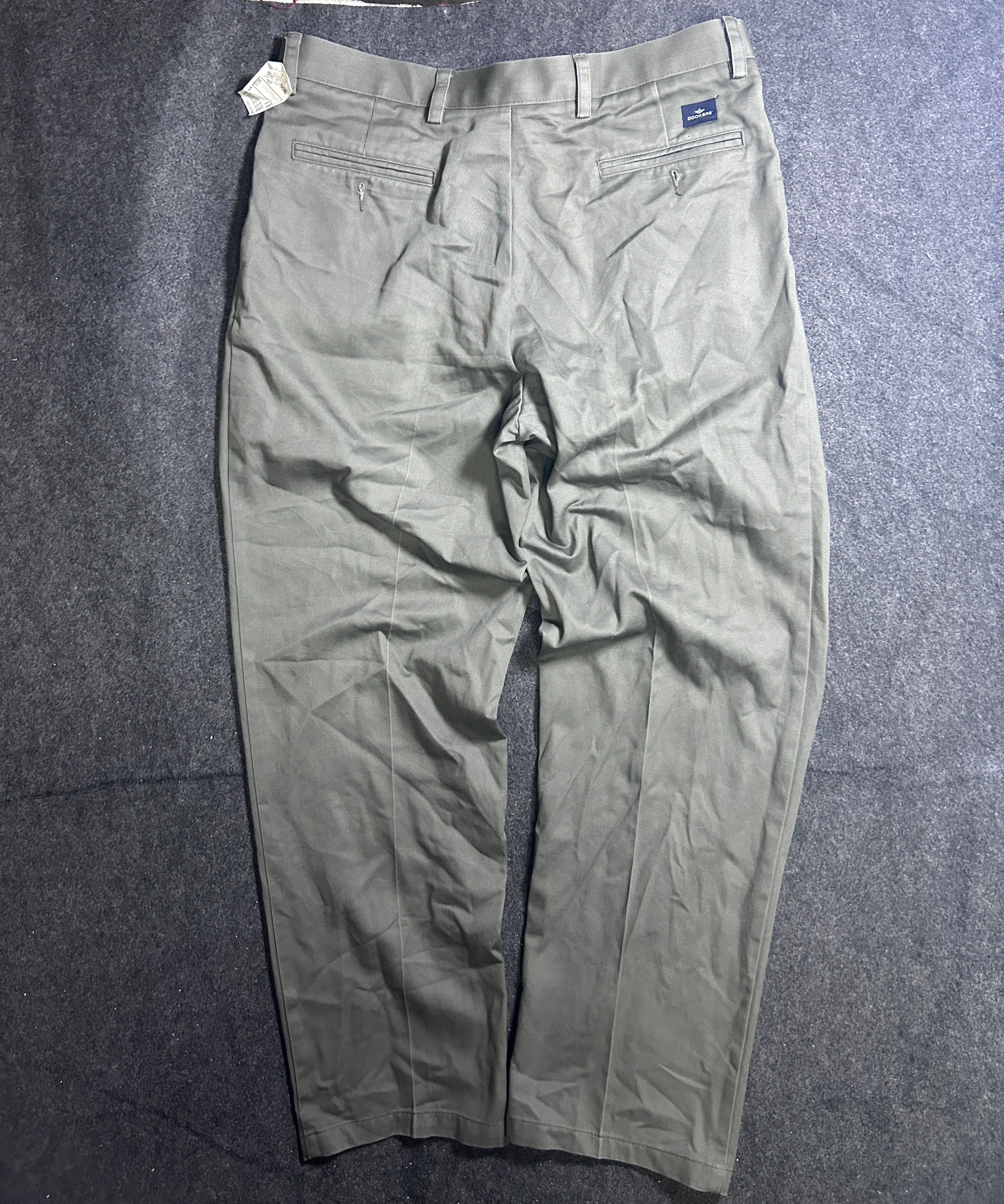 Dockers Men’s Grey Pleated Cotton Chino Trousers