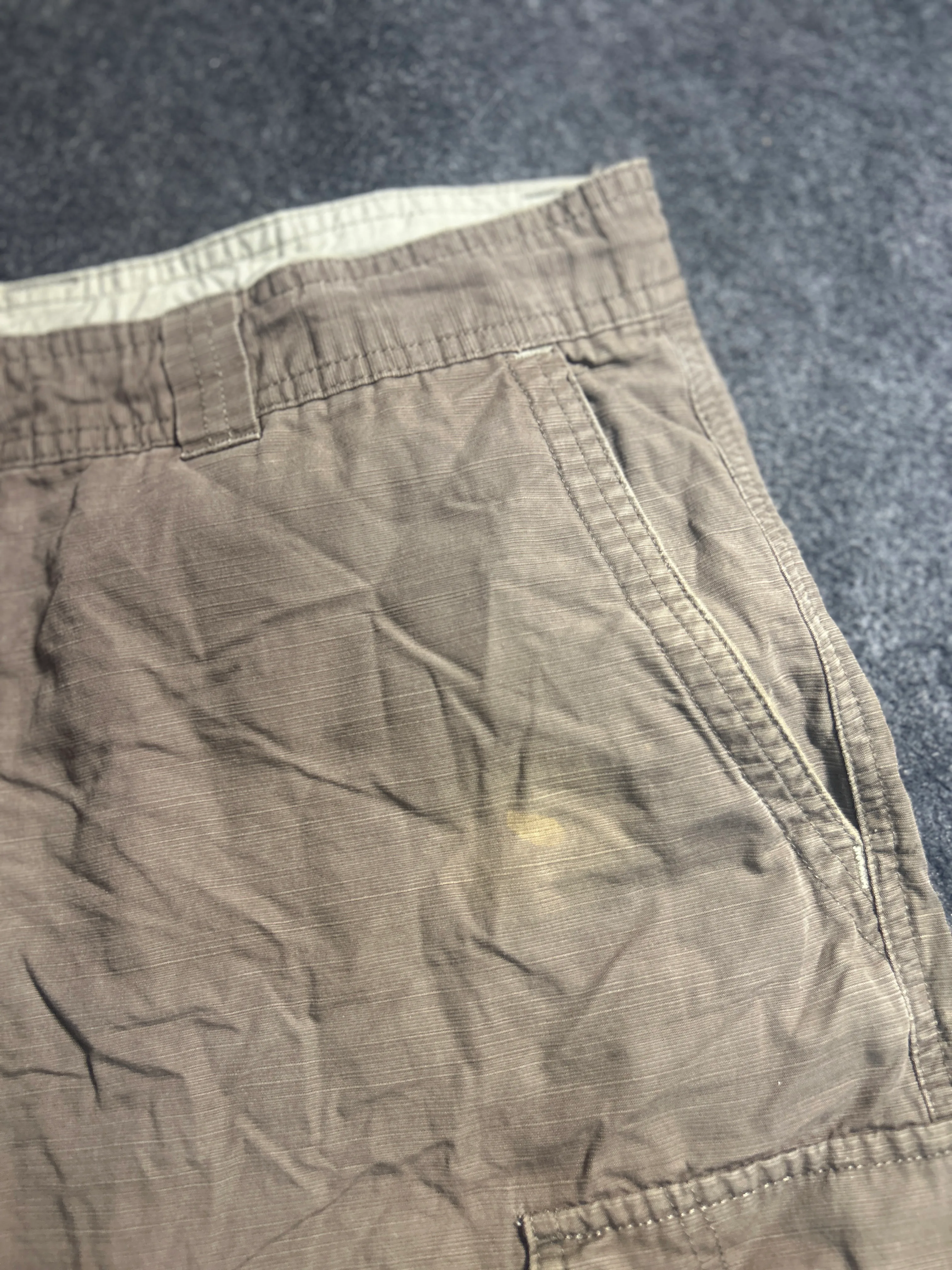 Columbia thrift shorts India back view