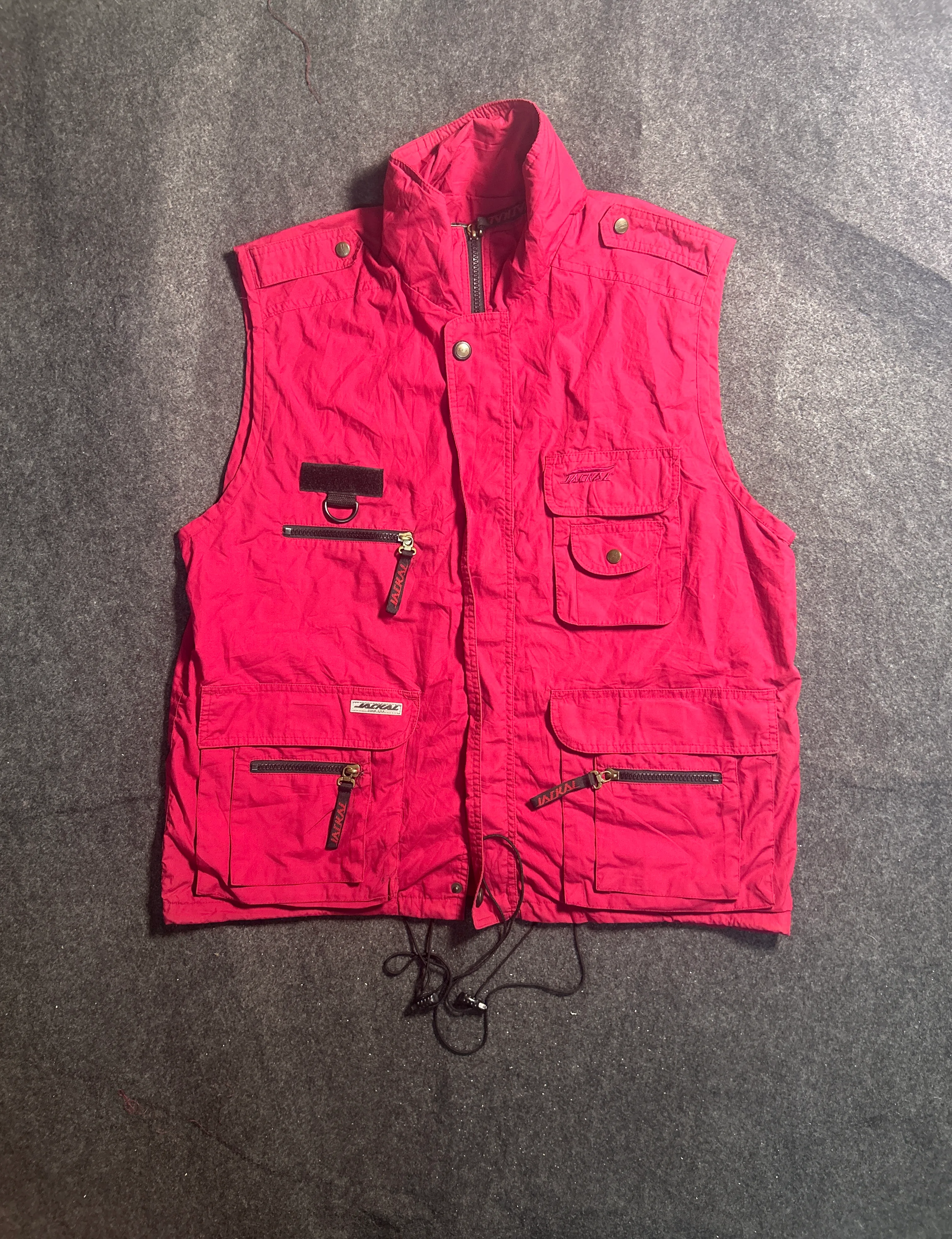 Vintage JACKAL Utility Vest – Red Multi-Pocket Outdoor Vest | Size XL thrift clothing India