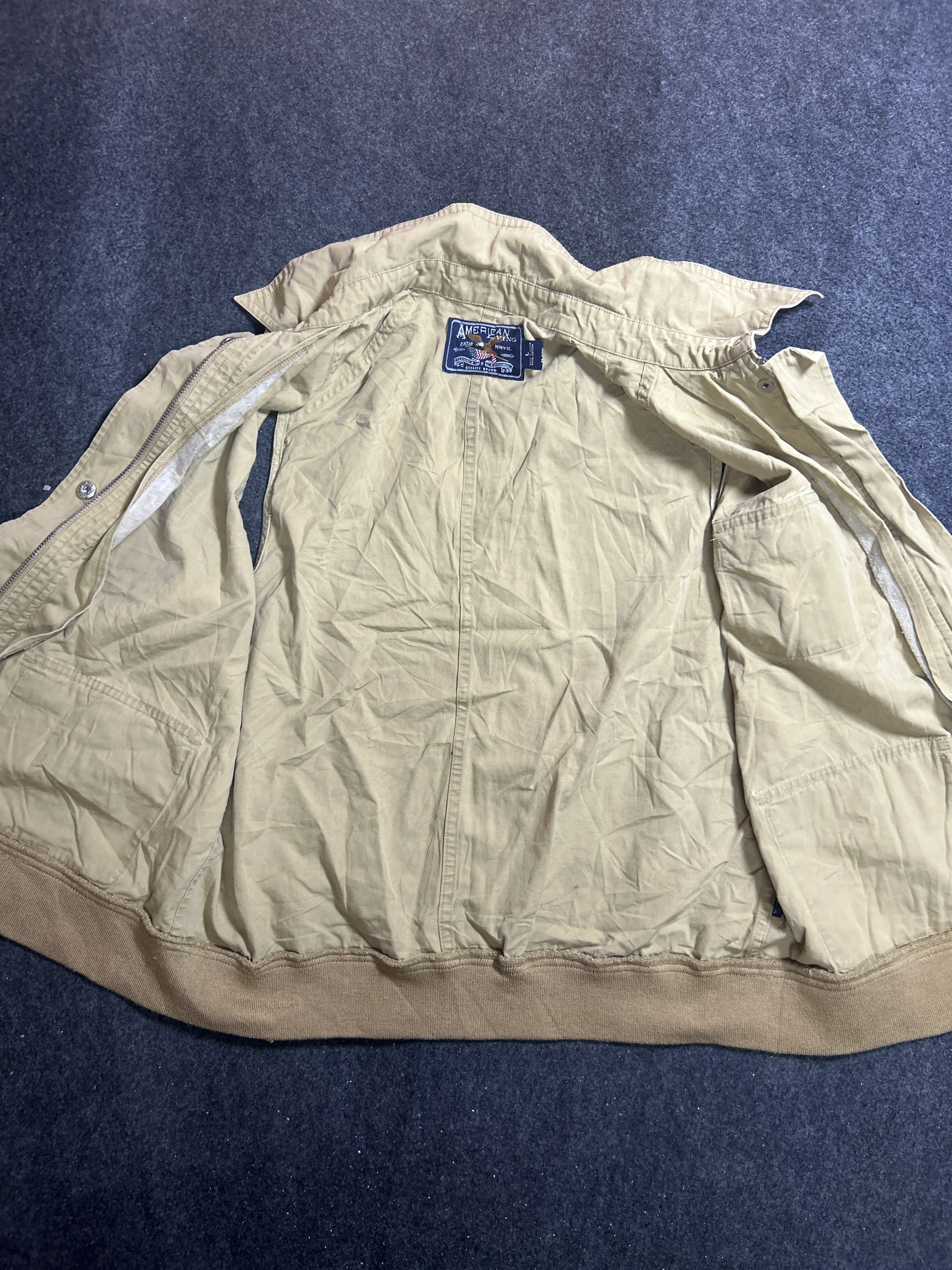 American Living Utility Vest – Khaki Multi-Pocket Outdoor Vest | M thrift clothing India detail view