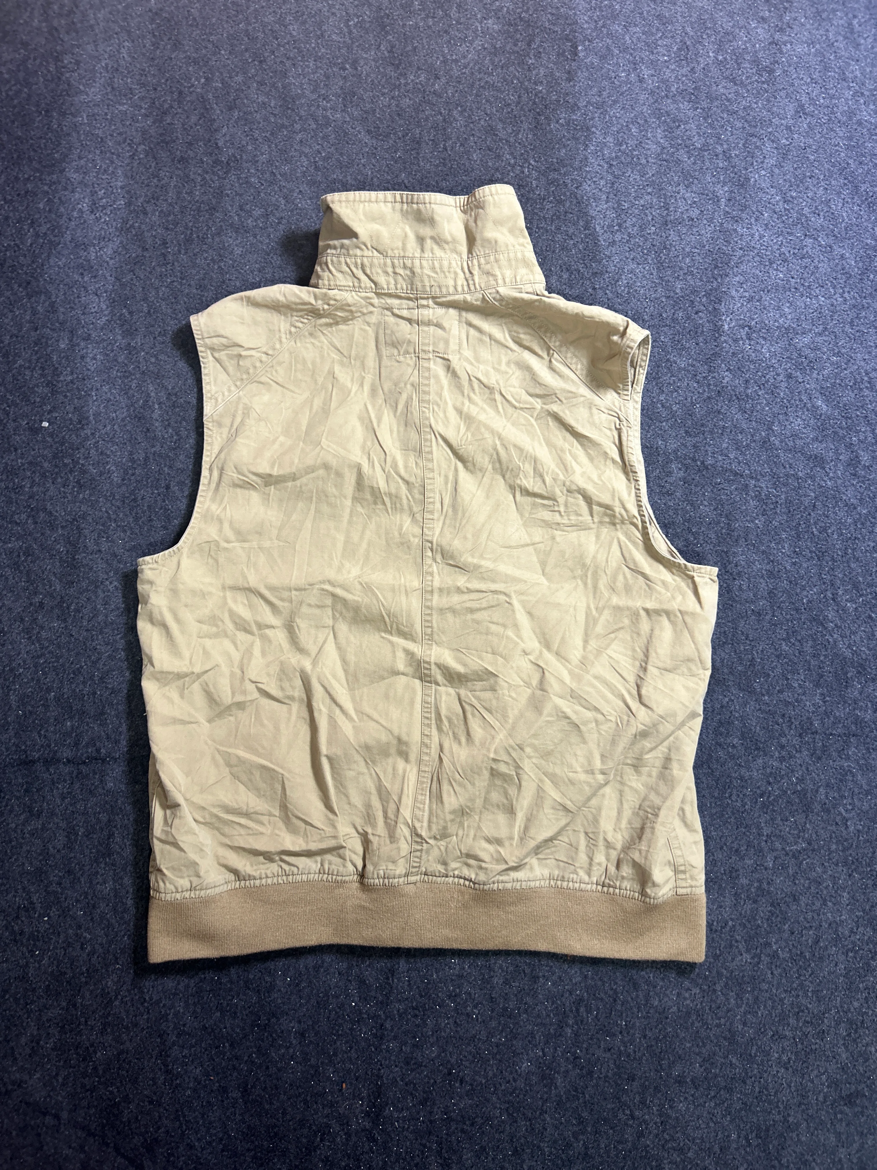 American Living Utility Vest – Khaki Multi-Pocket Outdoor Vest | M thrift clothing India close-up