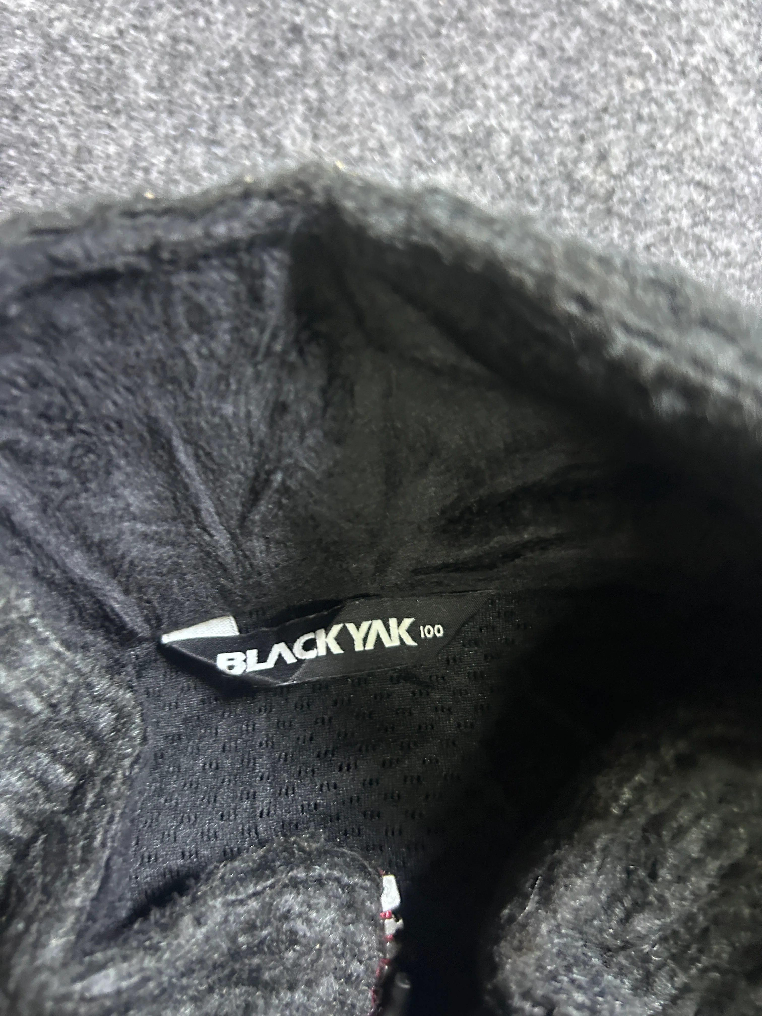 BlackYak Black & Grey Textured Fleece Jacket L