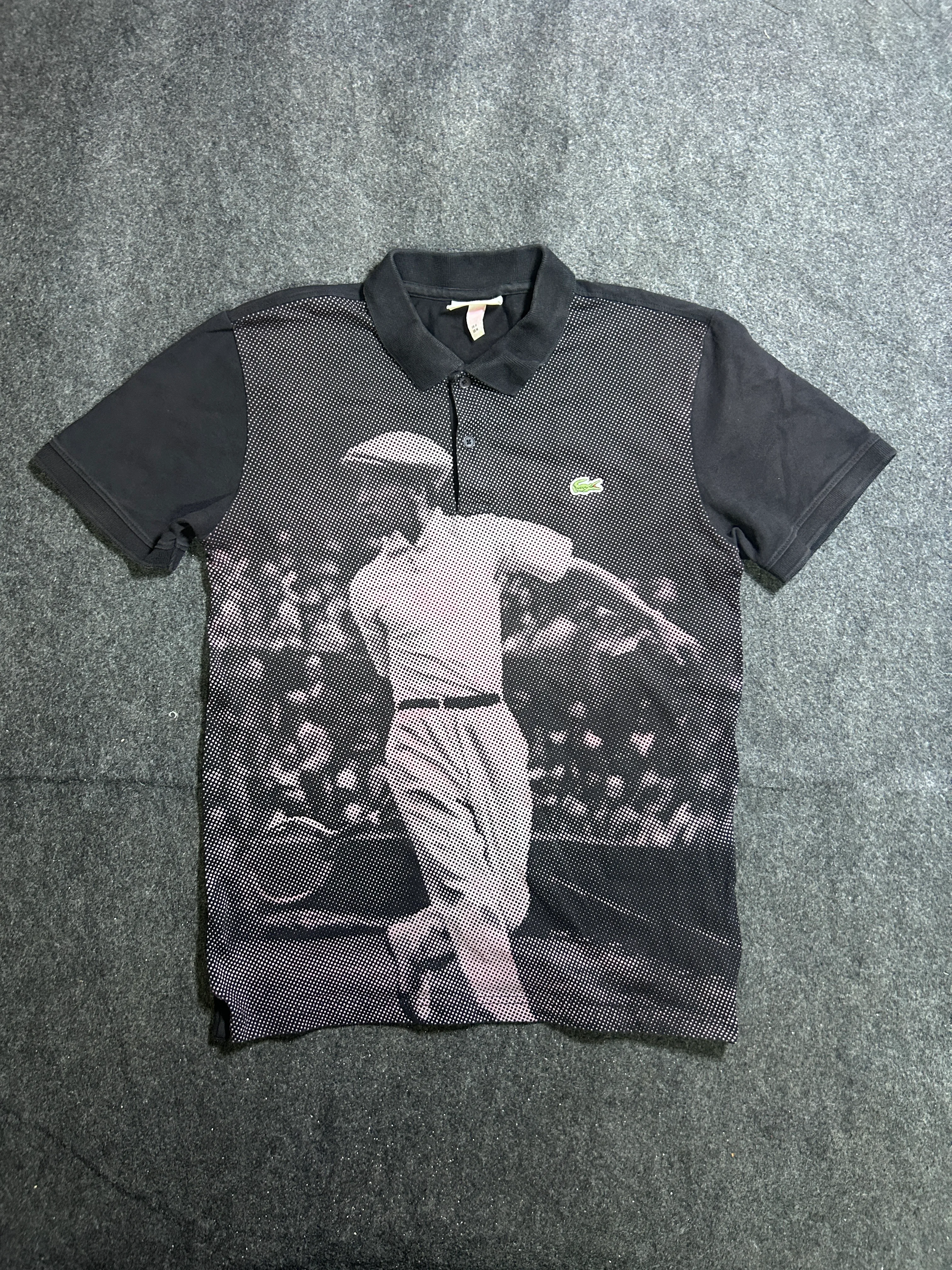 Lacoste Men’s Black Graphic Polo T-Shirt – Photographic PrintRegular Fit