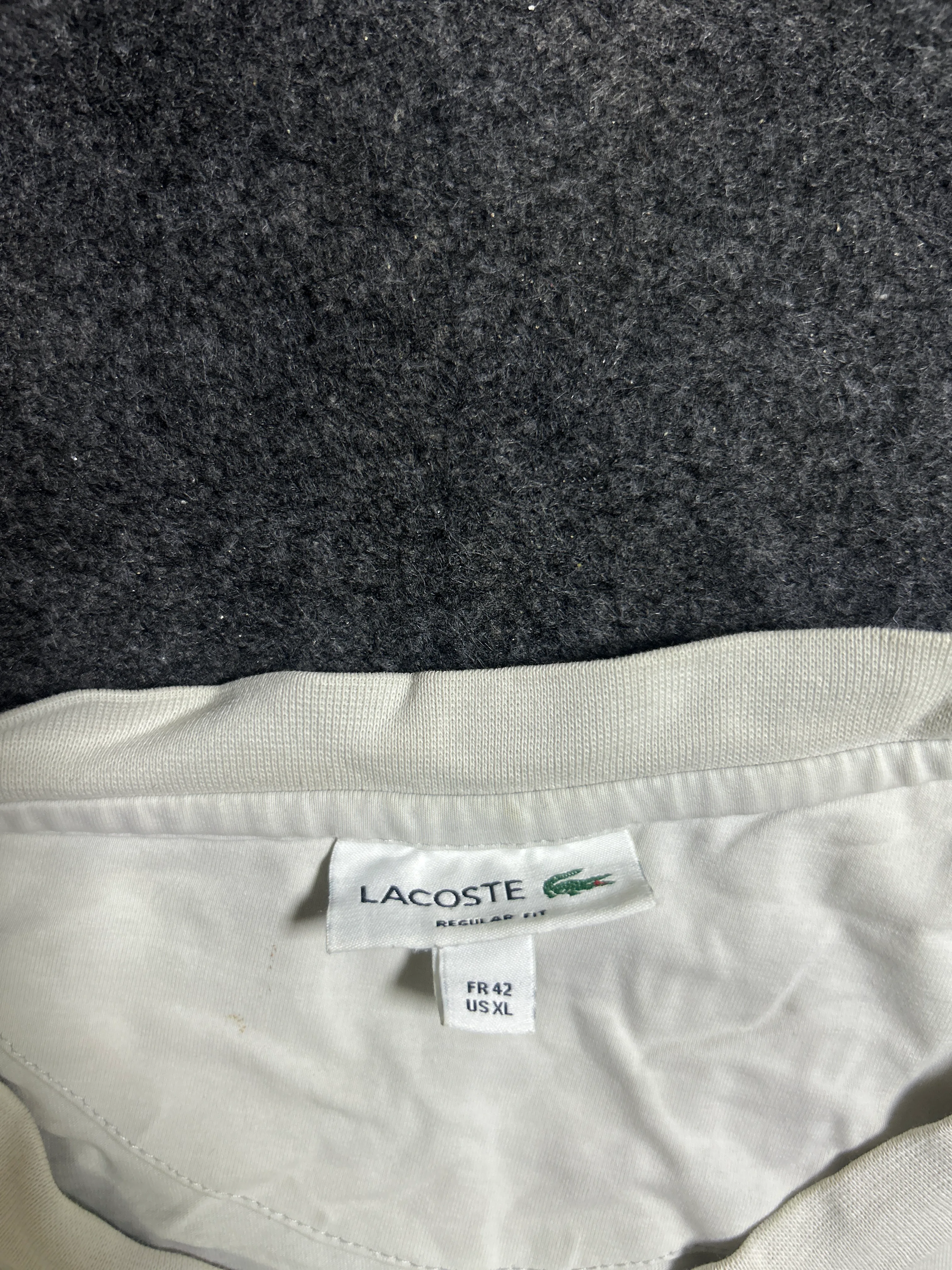 Lacoste White Crocodile Graphic T-Shirt – Men’s XL