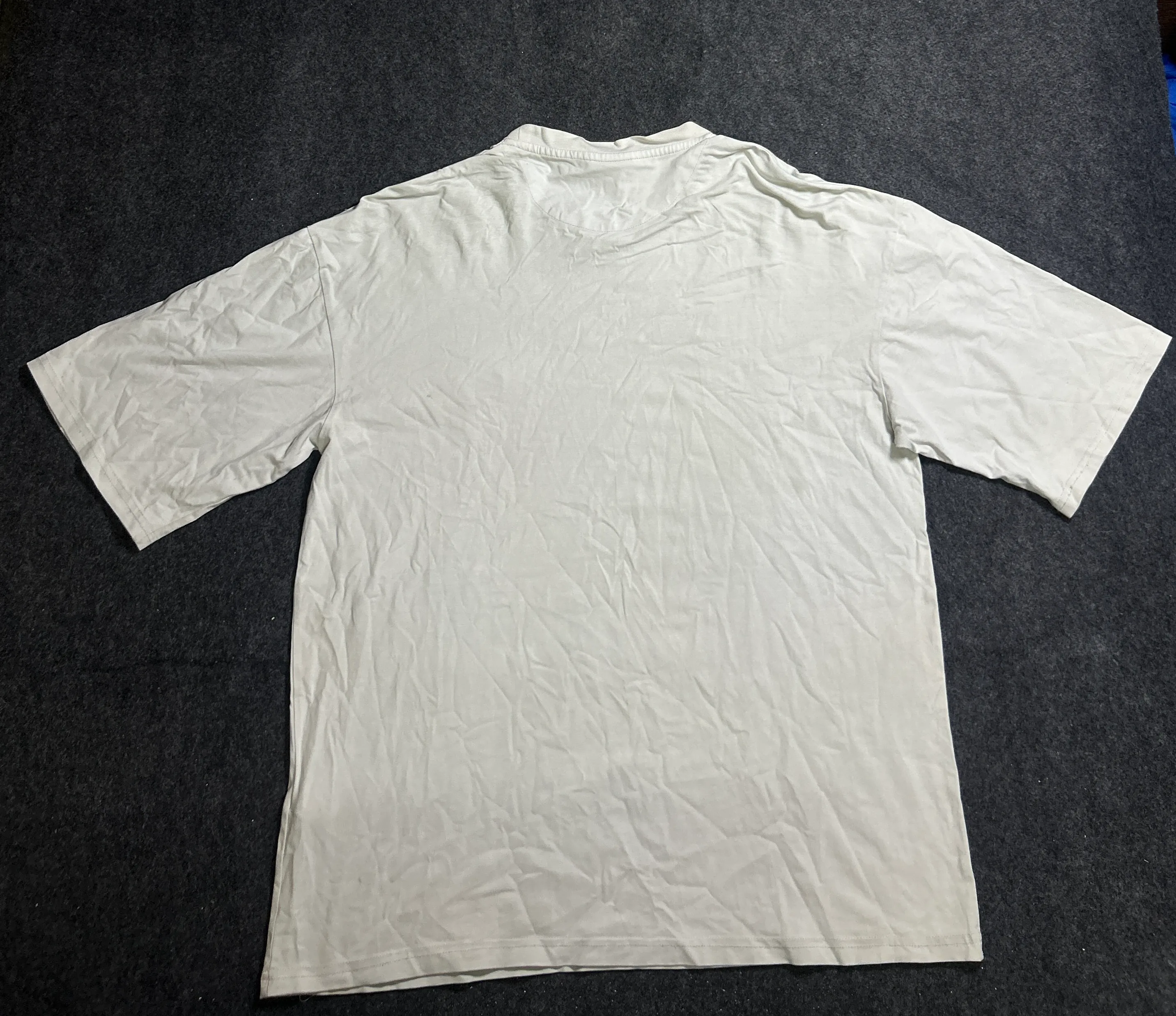 Lacoste White Crocodile Graphic T-Shirt – Men’s XL