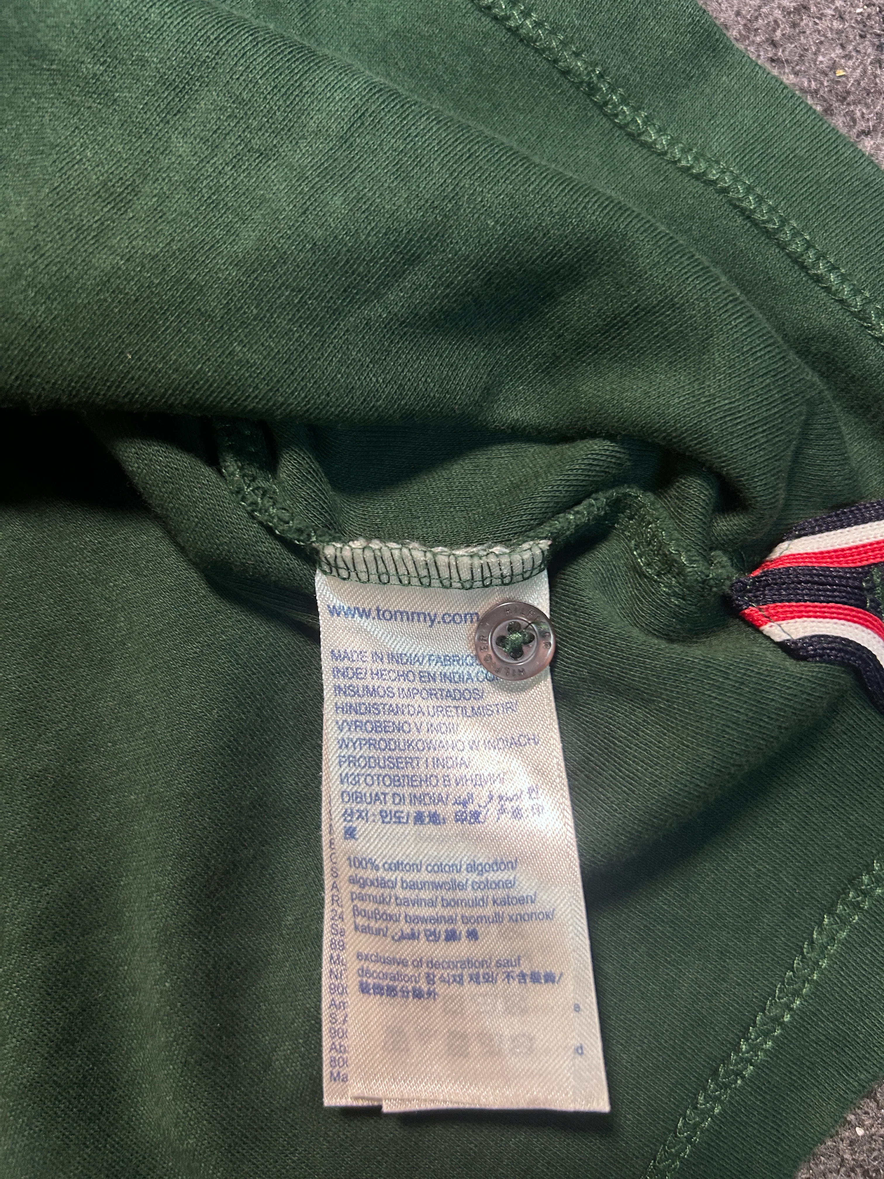 Tommy Hilfiger Men’s Dark Green Graphic Polo T-Shirt – Custom Fit L