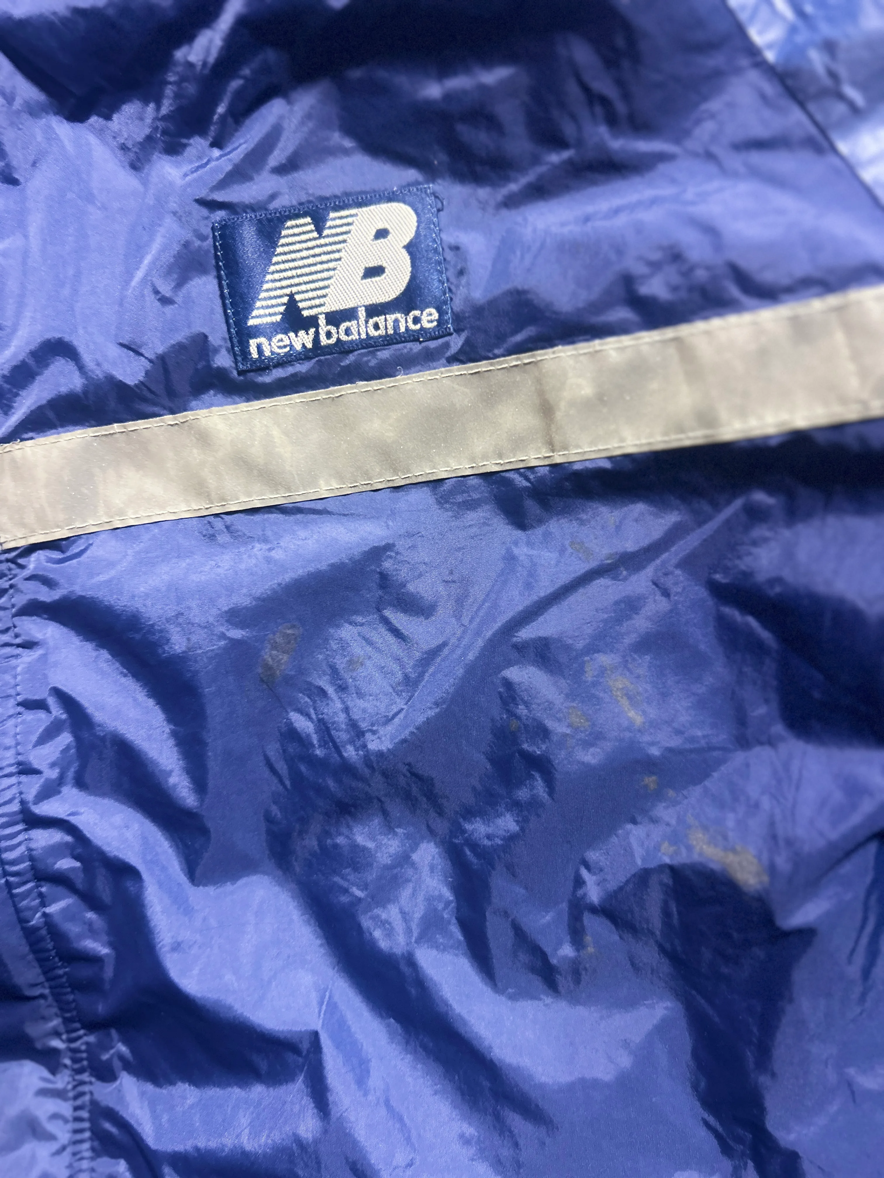 Vintage New Balance Blue Windbreaker Jacket with Reflective Stripe – Men’s XL