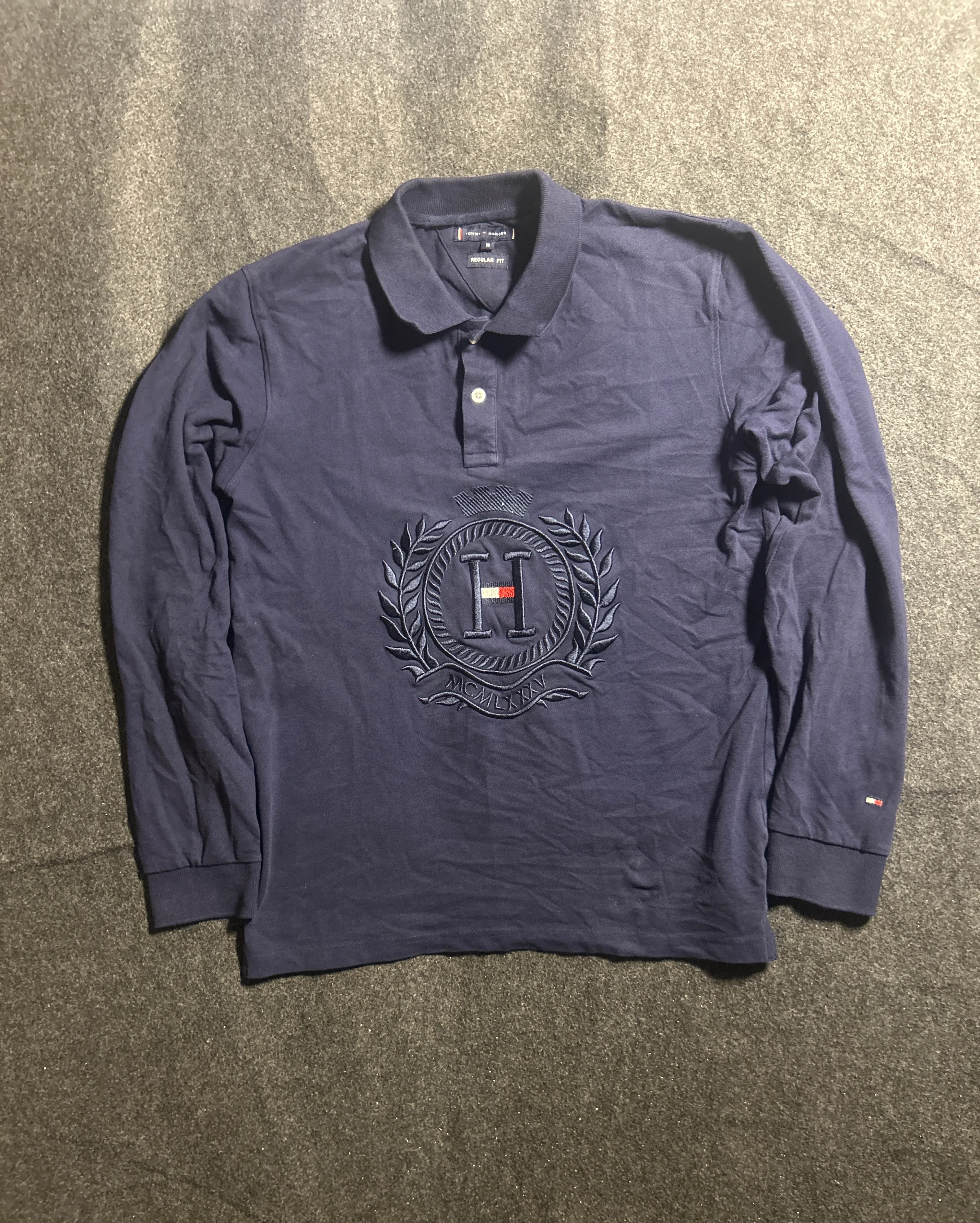 Tommy Hilfiger Navy Blue Long Sleeve Embroidered Crest Polo T-Shirt – Men’s M